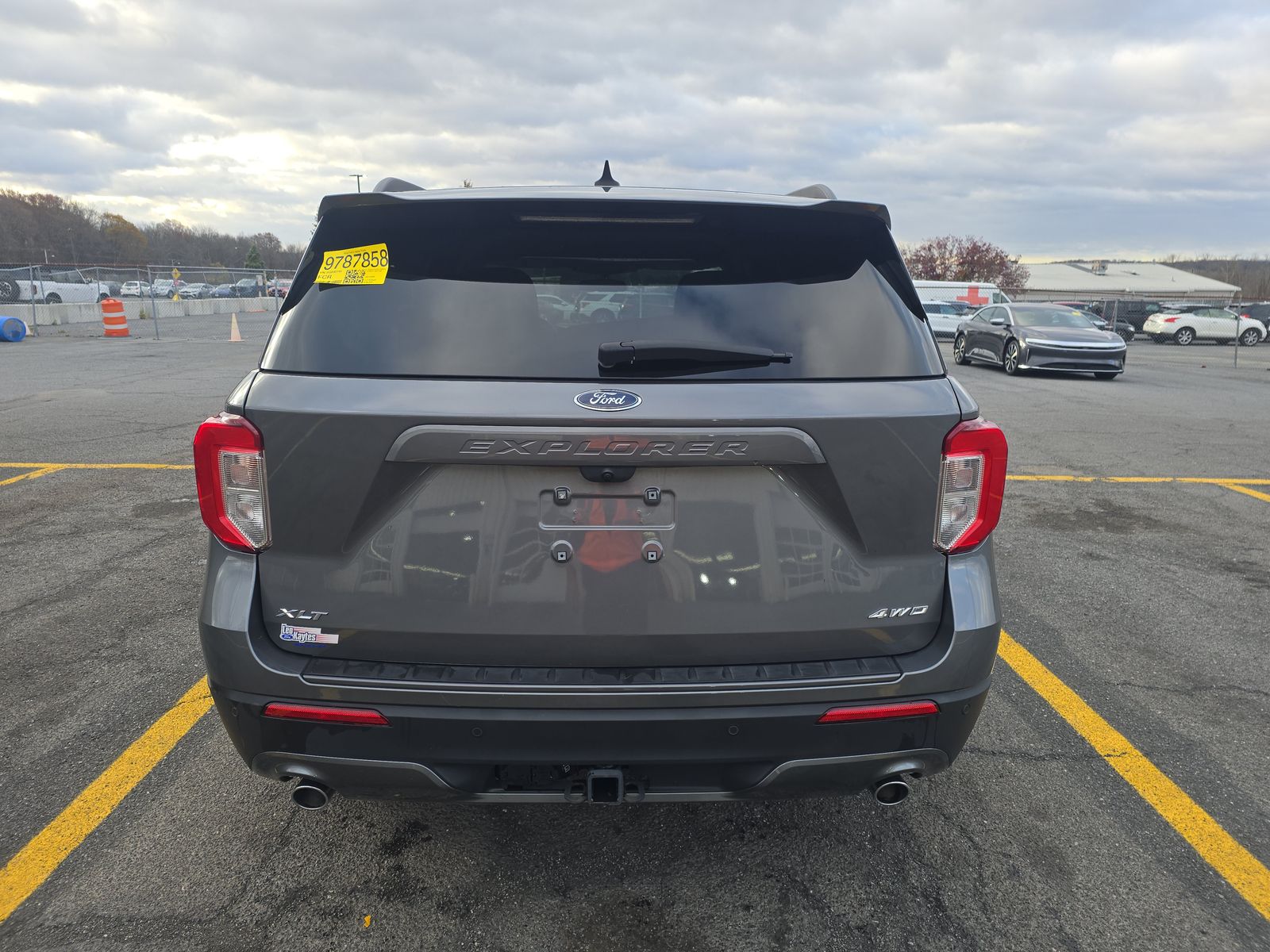 2023 Ford Explorer XLT AWD