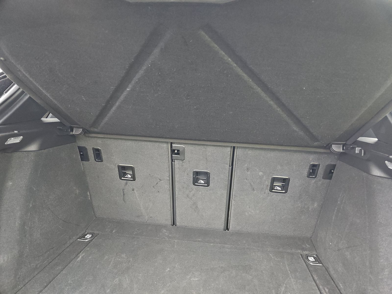 2024 Porsche Macan Base AWD