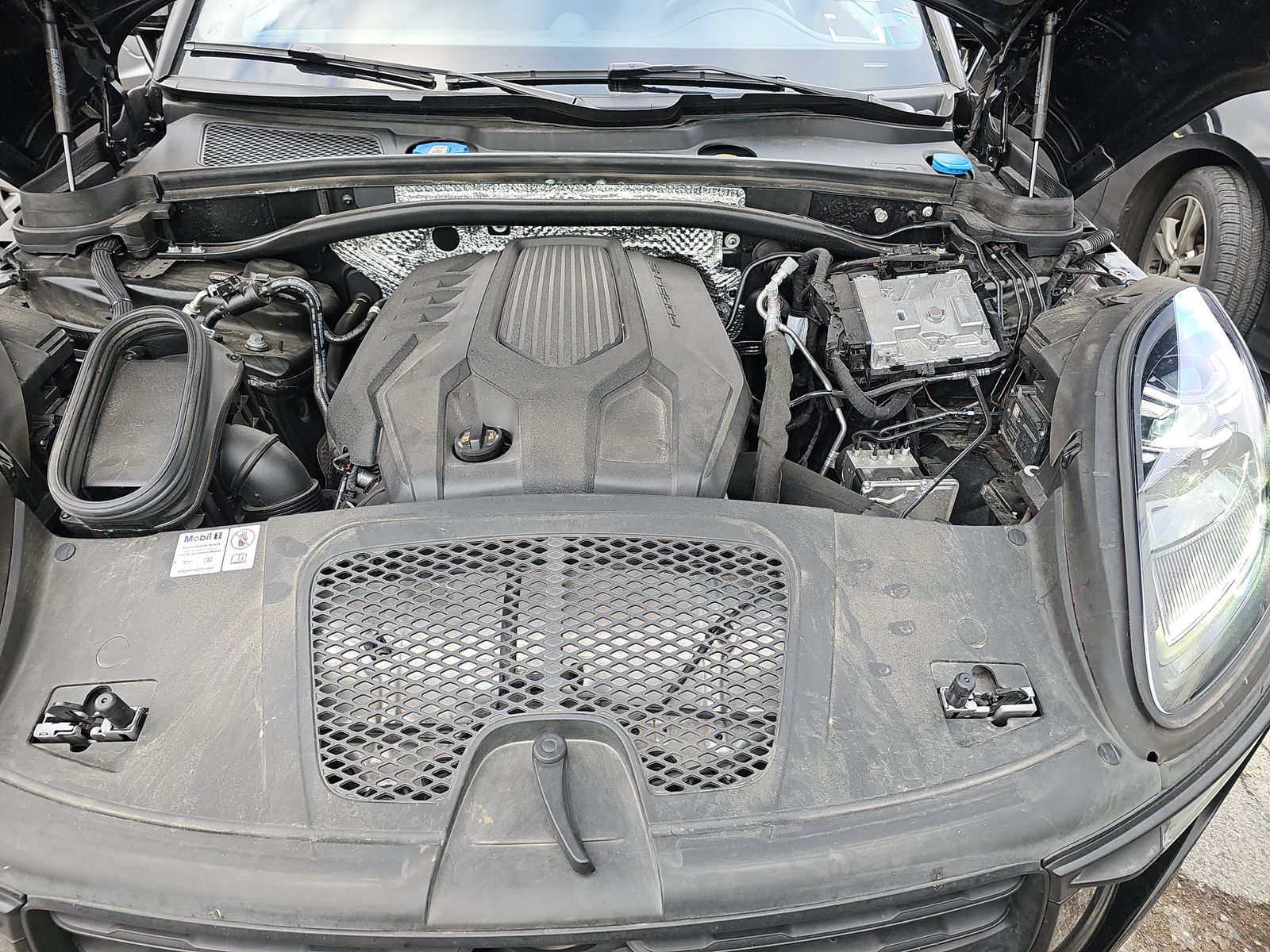 2024 Porsche Macan Base AWD