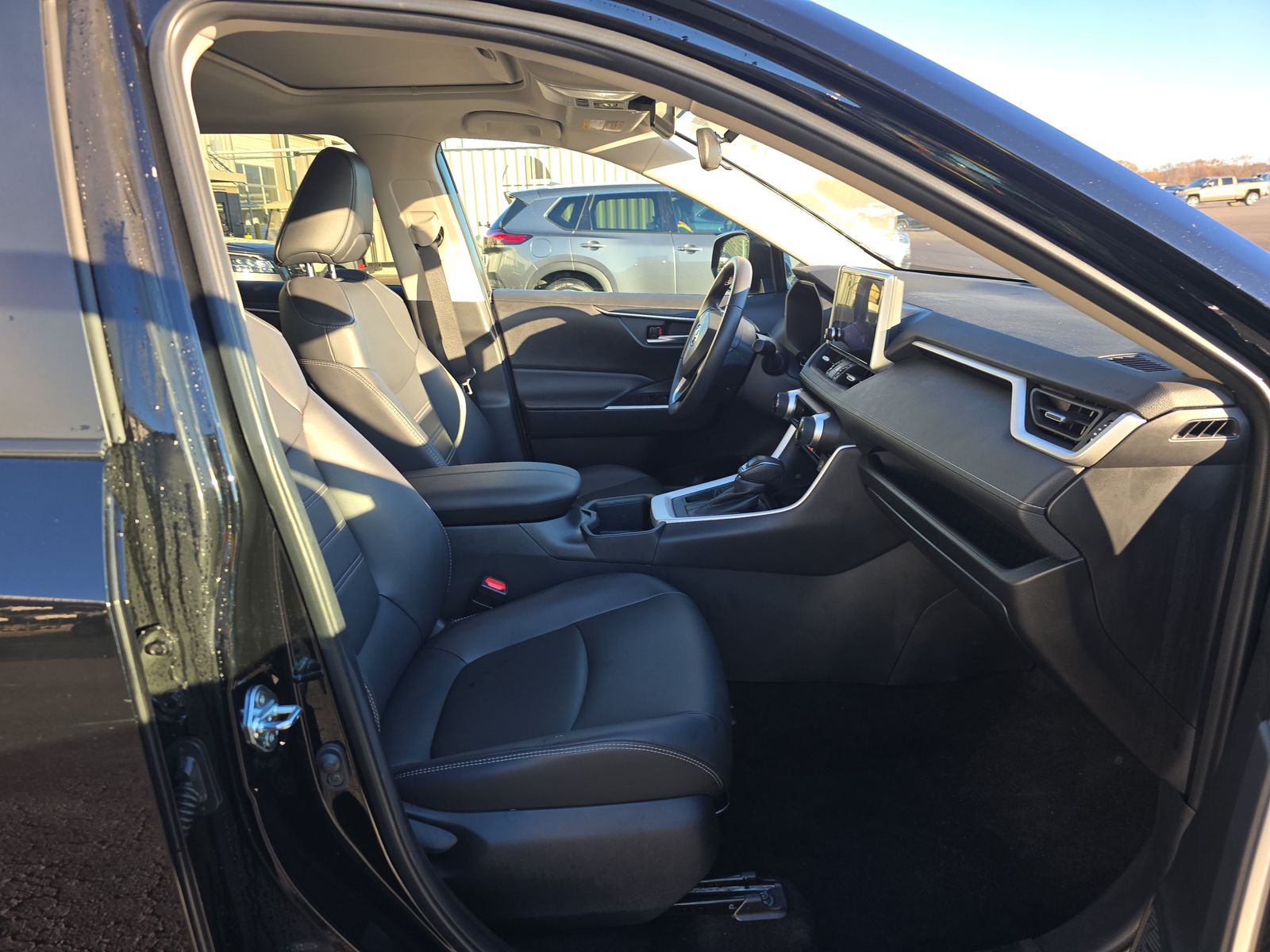 2025 Toyota RAV4 XLE Premium FWD