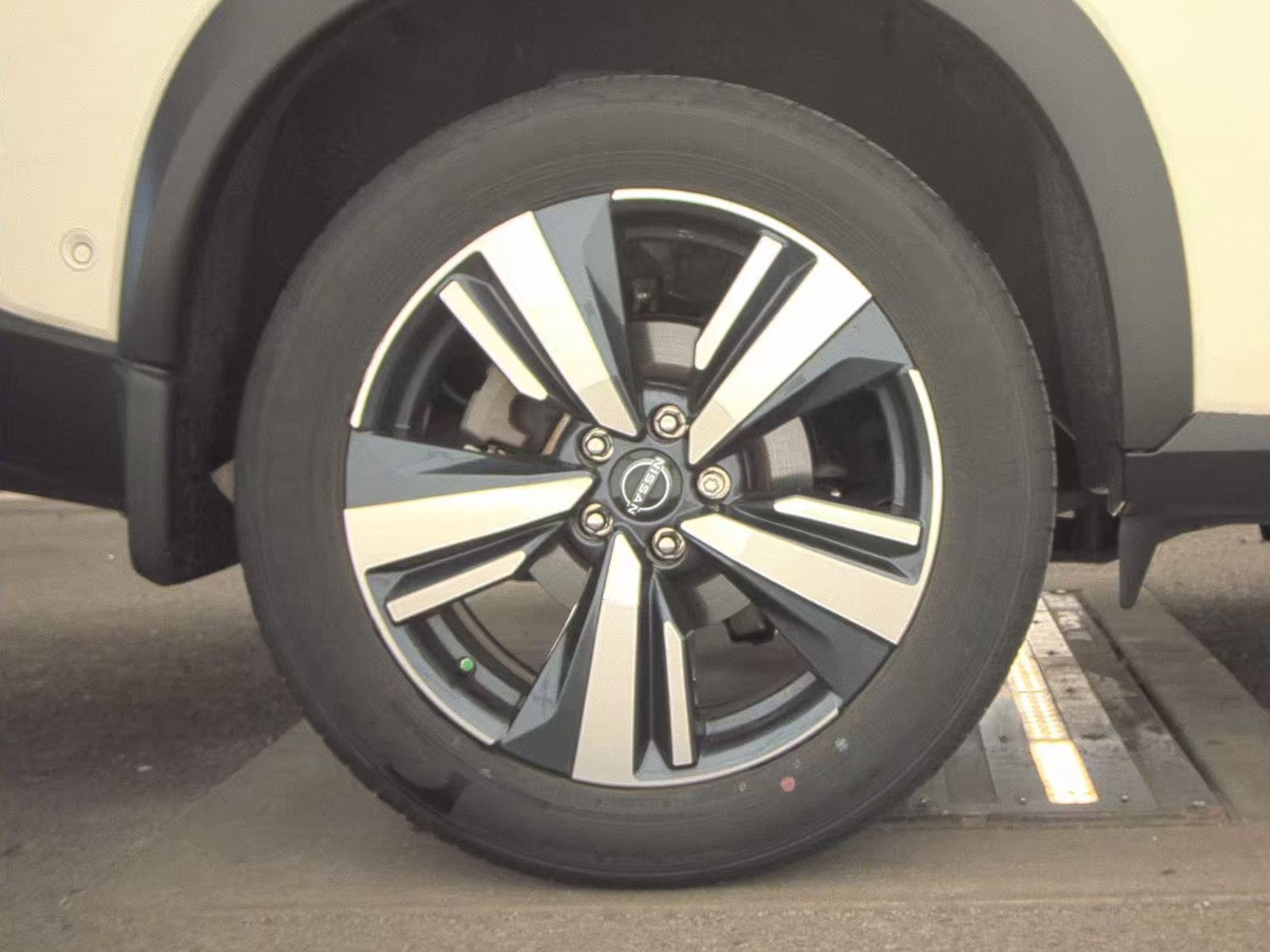 2023 Nissan Rogue SL FWD