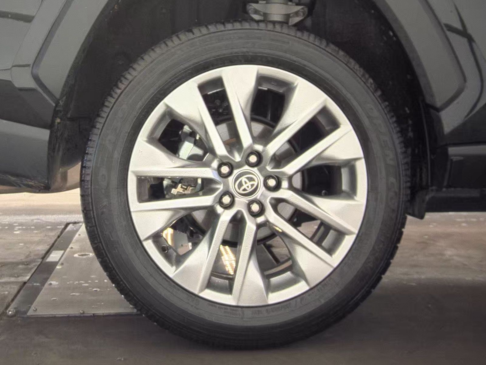 2025 Toyota RAV4 XLE Premium FWD