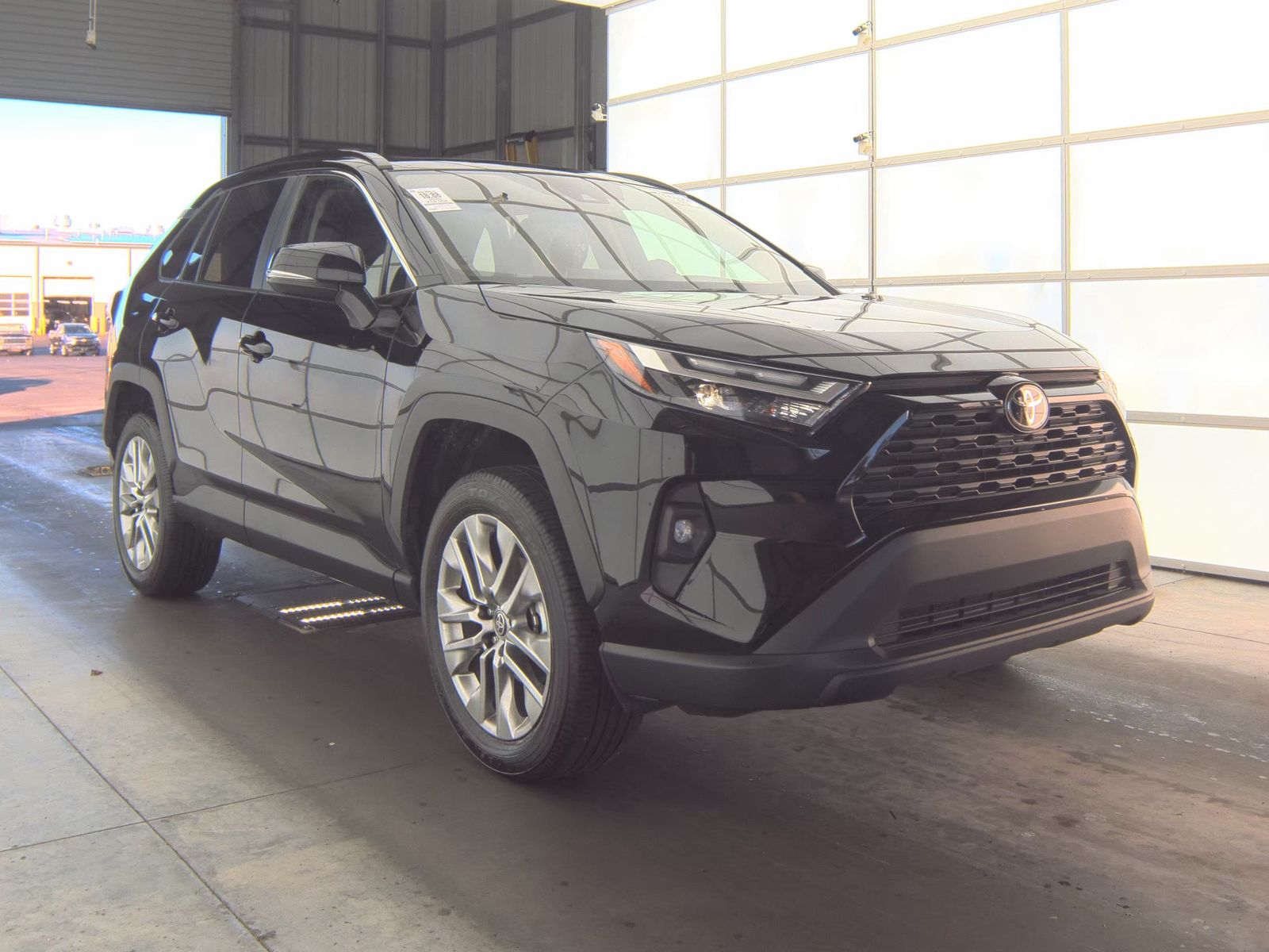 2025 Toyota RAV4 XLE Premium FWD