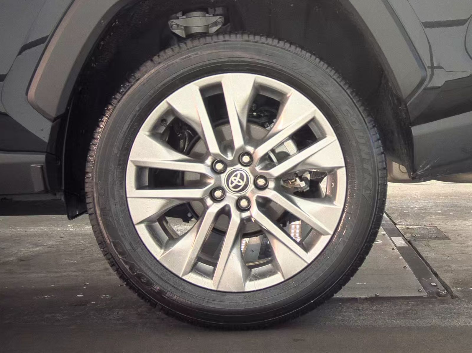 2025 Toyota RAV4 XLE Premium FWD