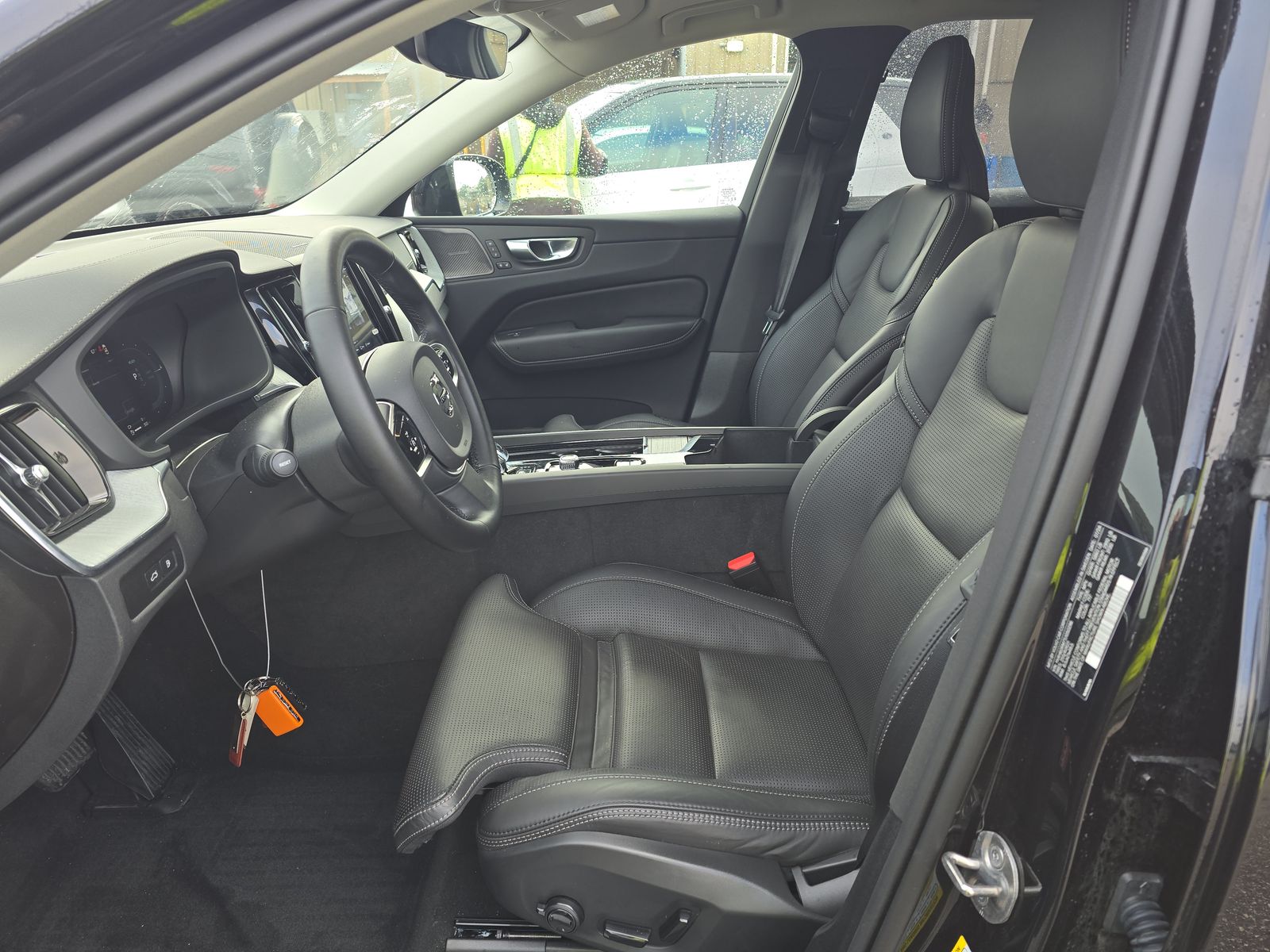 2025 Volvo XC60 Plug-In Hybrid T8 Ultra AWD