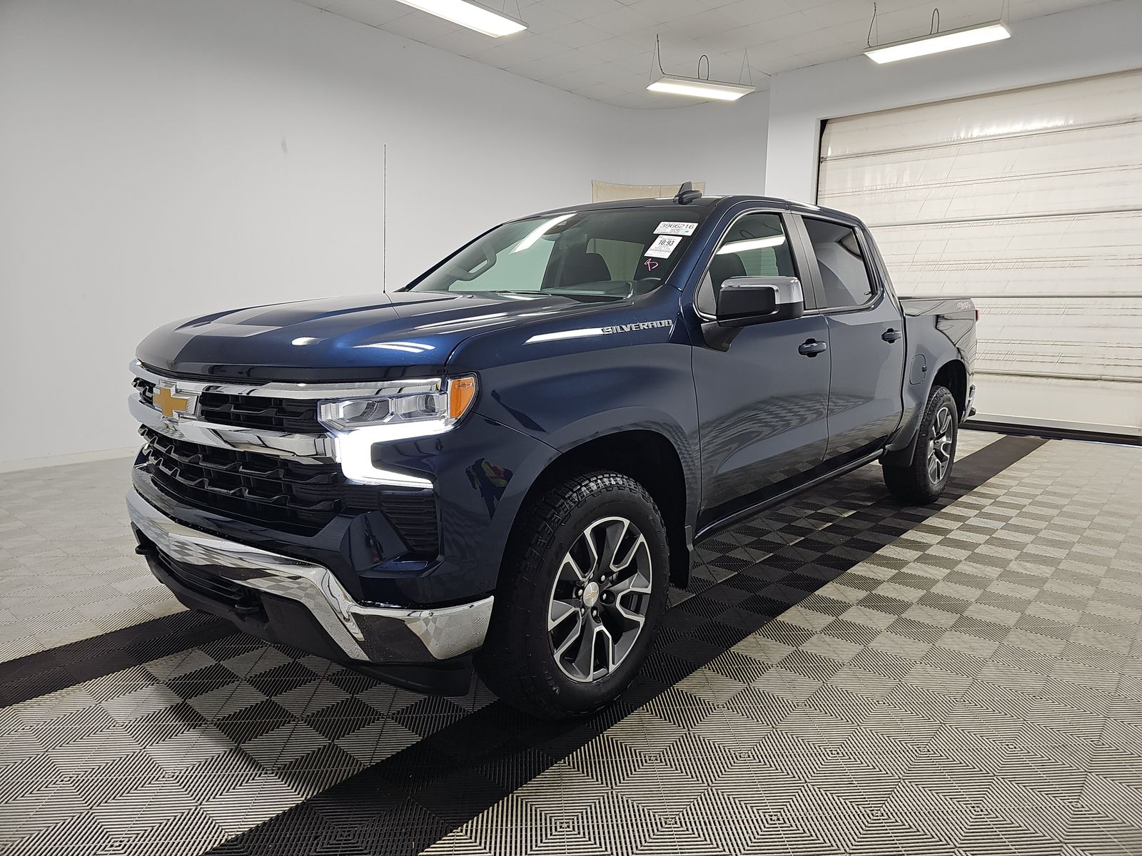 2023 Chevrolet Silverado 1500 LT AWD