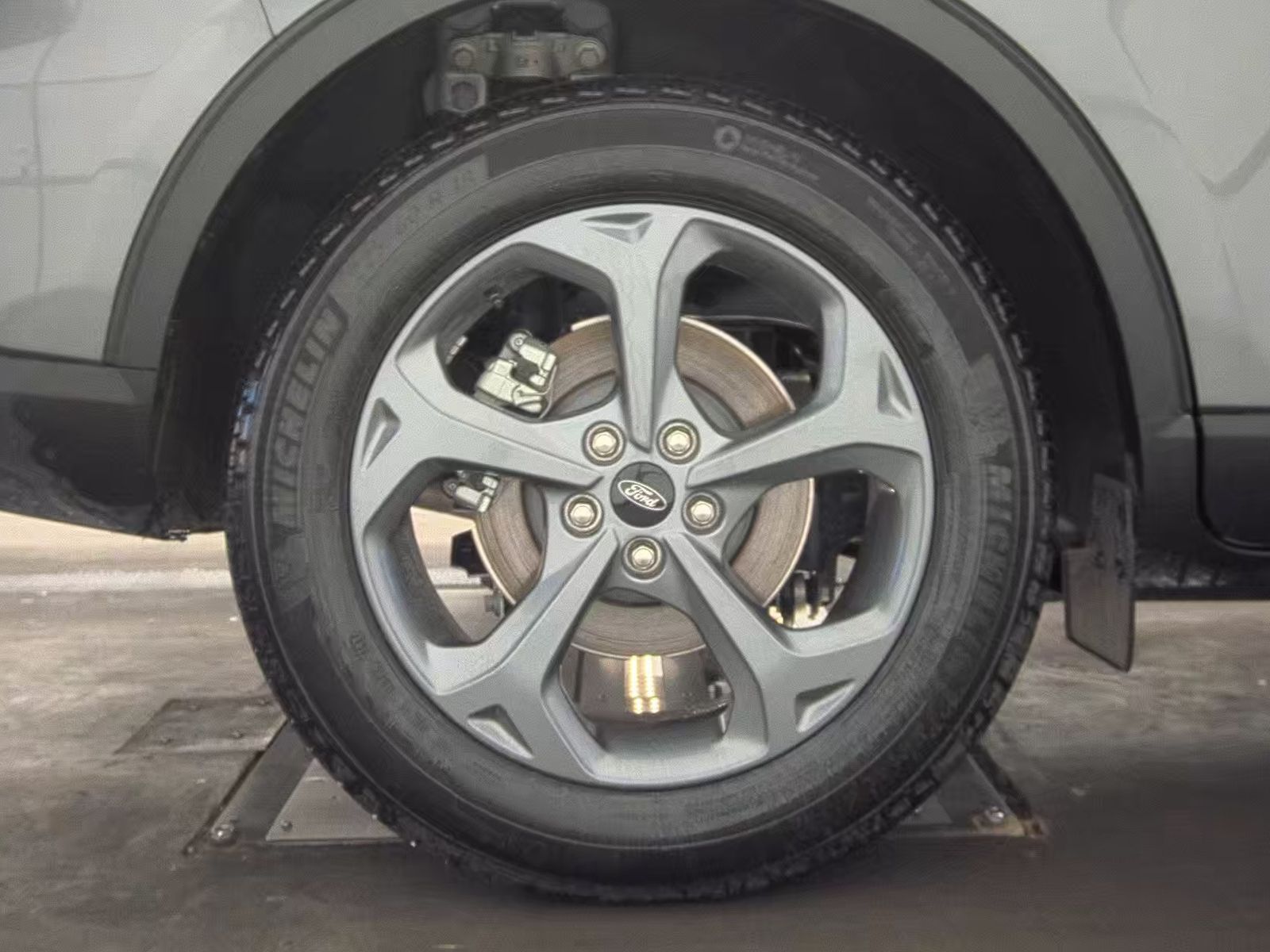 2025 Ford Escape Hybrid ST-Line FWD