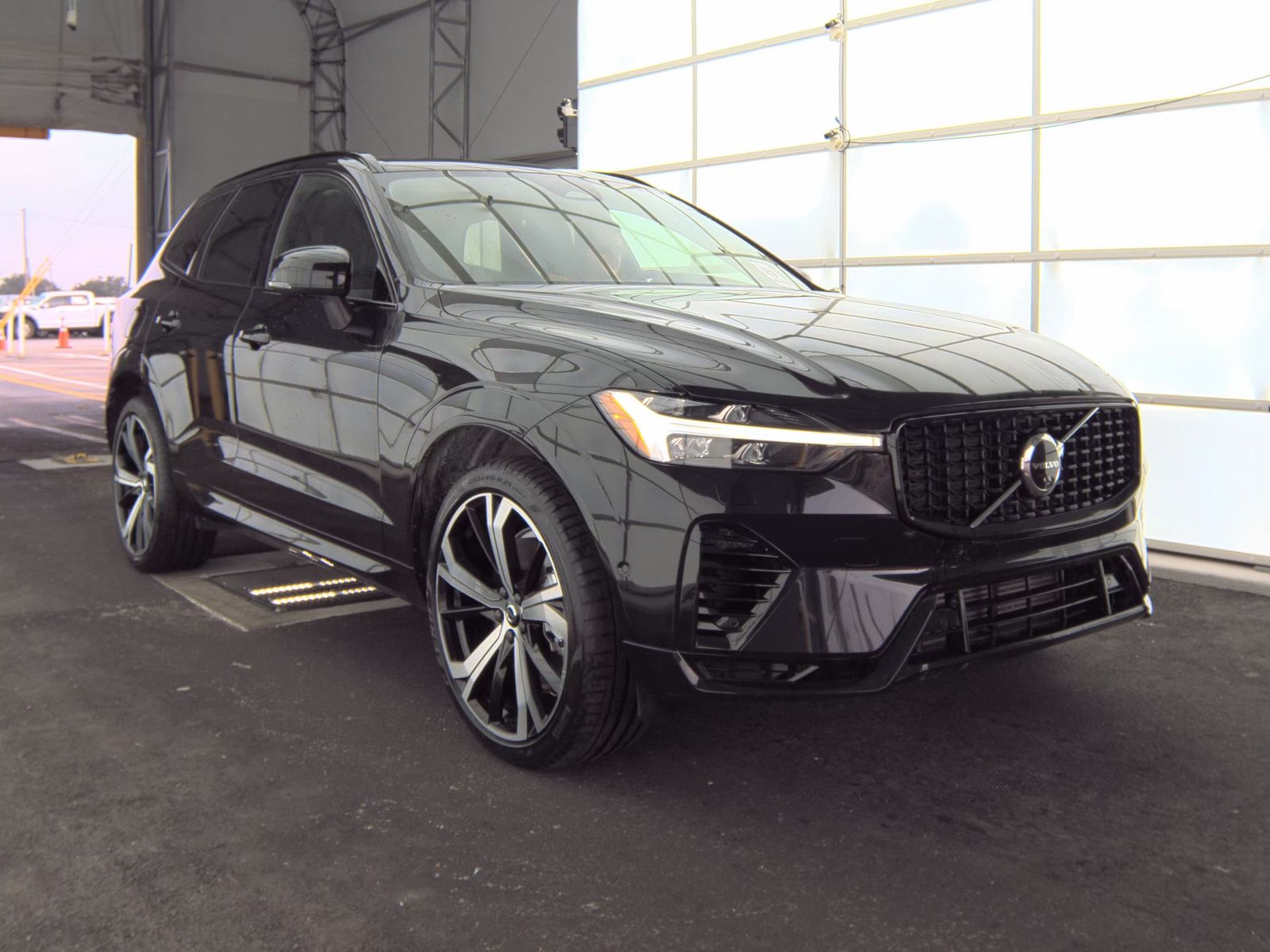 2025 Volvo XC60 Plug-In Hybrid T8 Ultra AWD