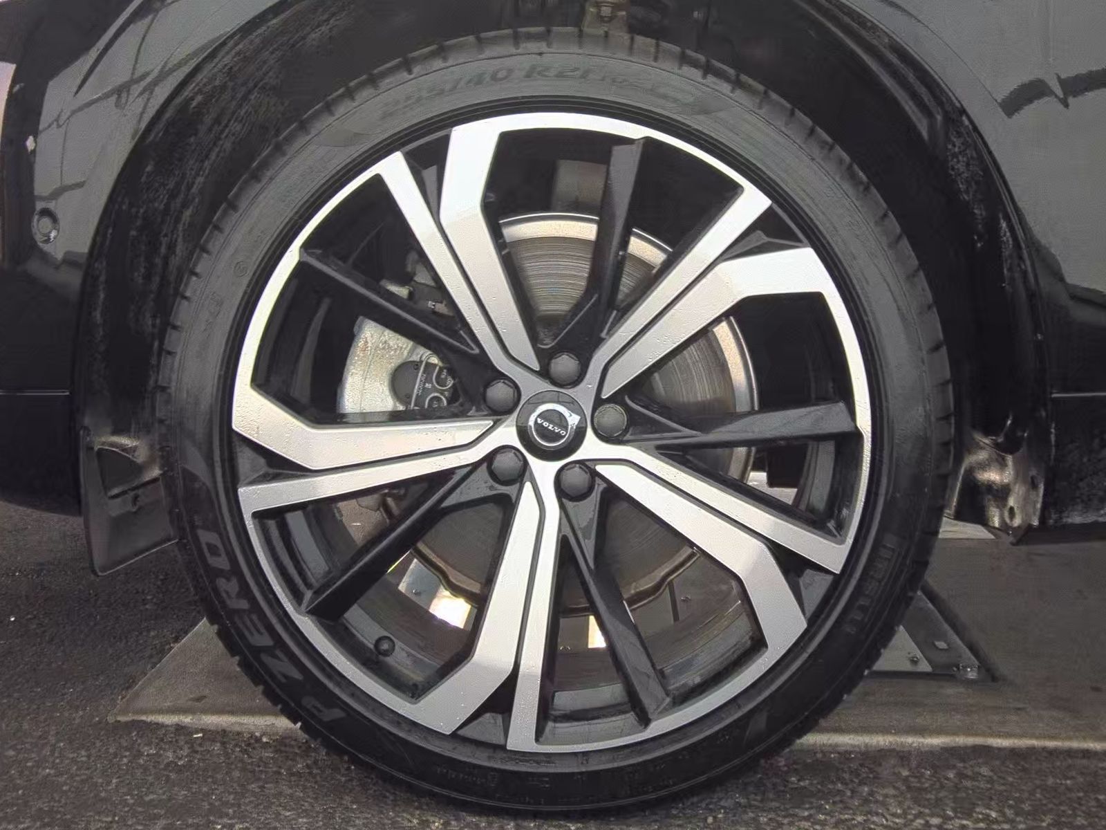 2025 Volvo XC60 Plug-In Hybrid T8 Ultra AWD