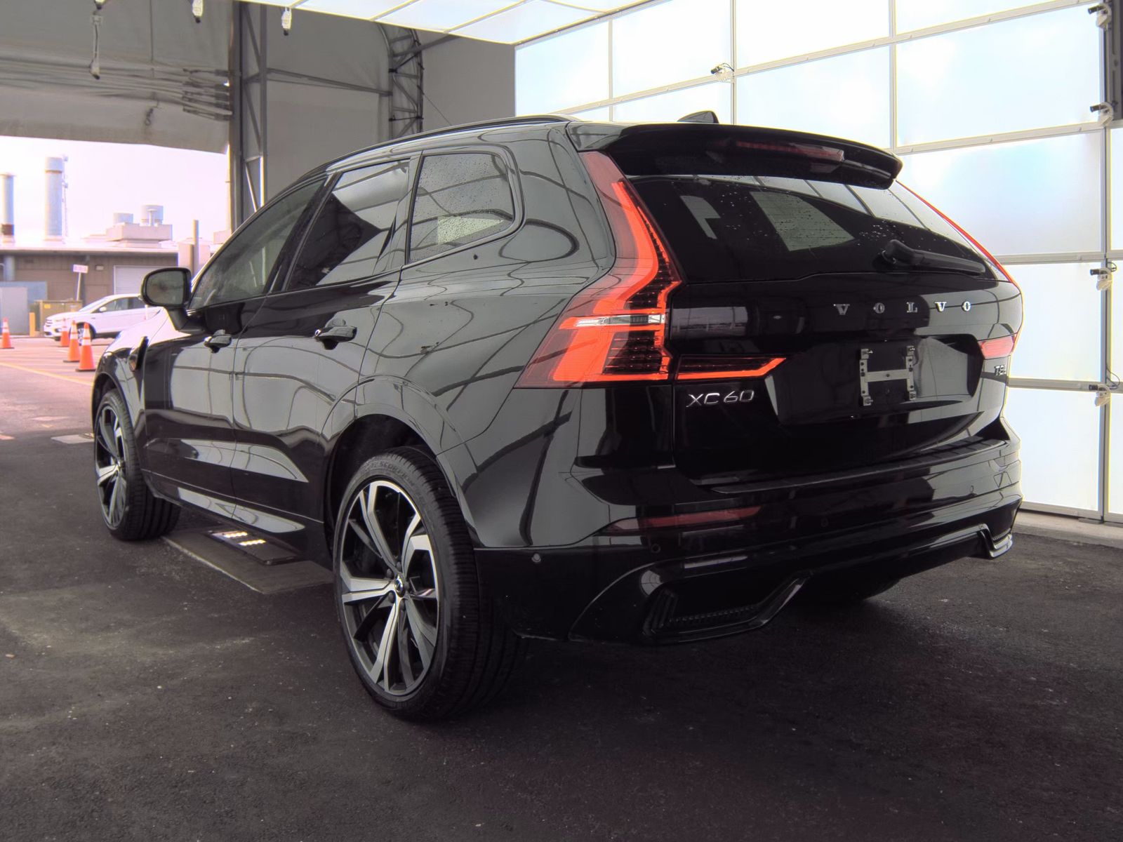 2025 Volvo XC60 Plug-In Hybrid T8 Ultra AWD