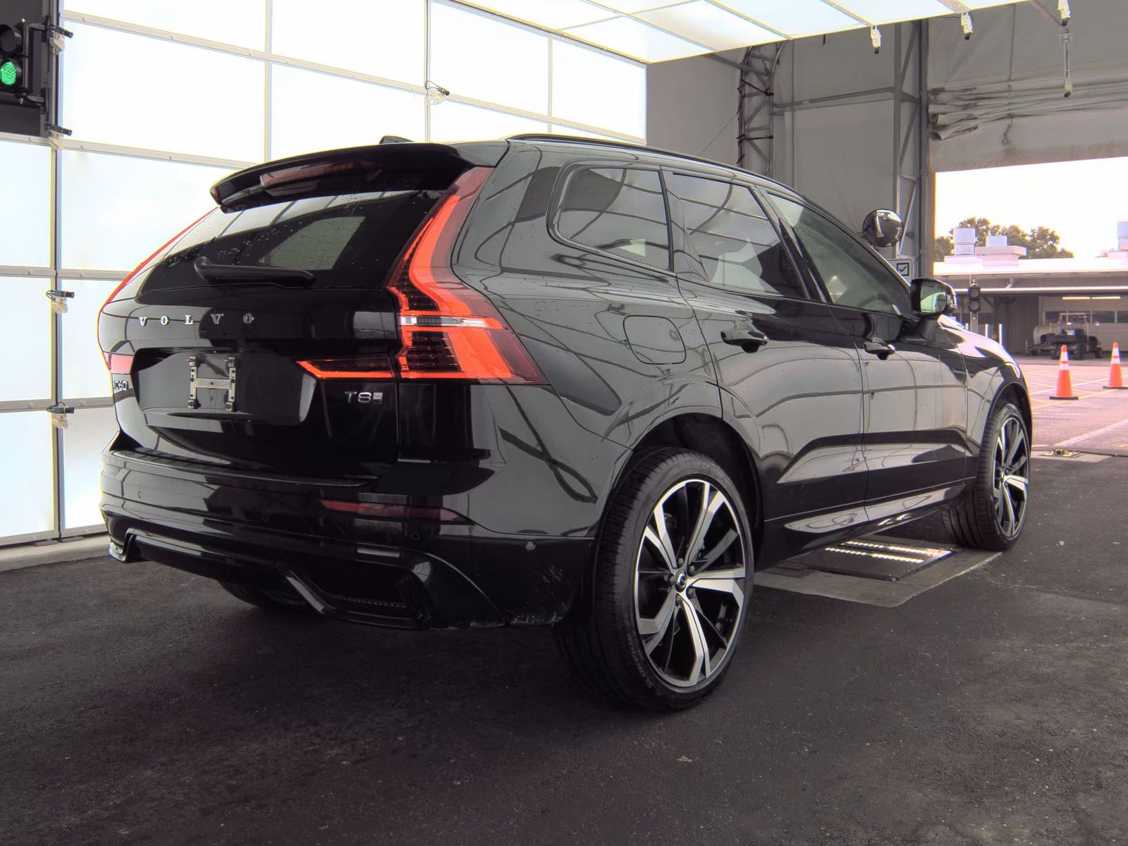 2025 Volvo XC60 Plug-In Hybrid T8 Ultra AWD