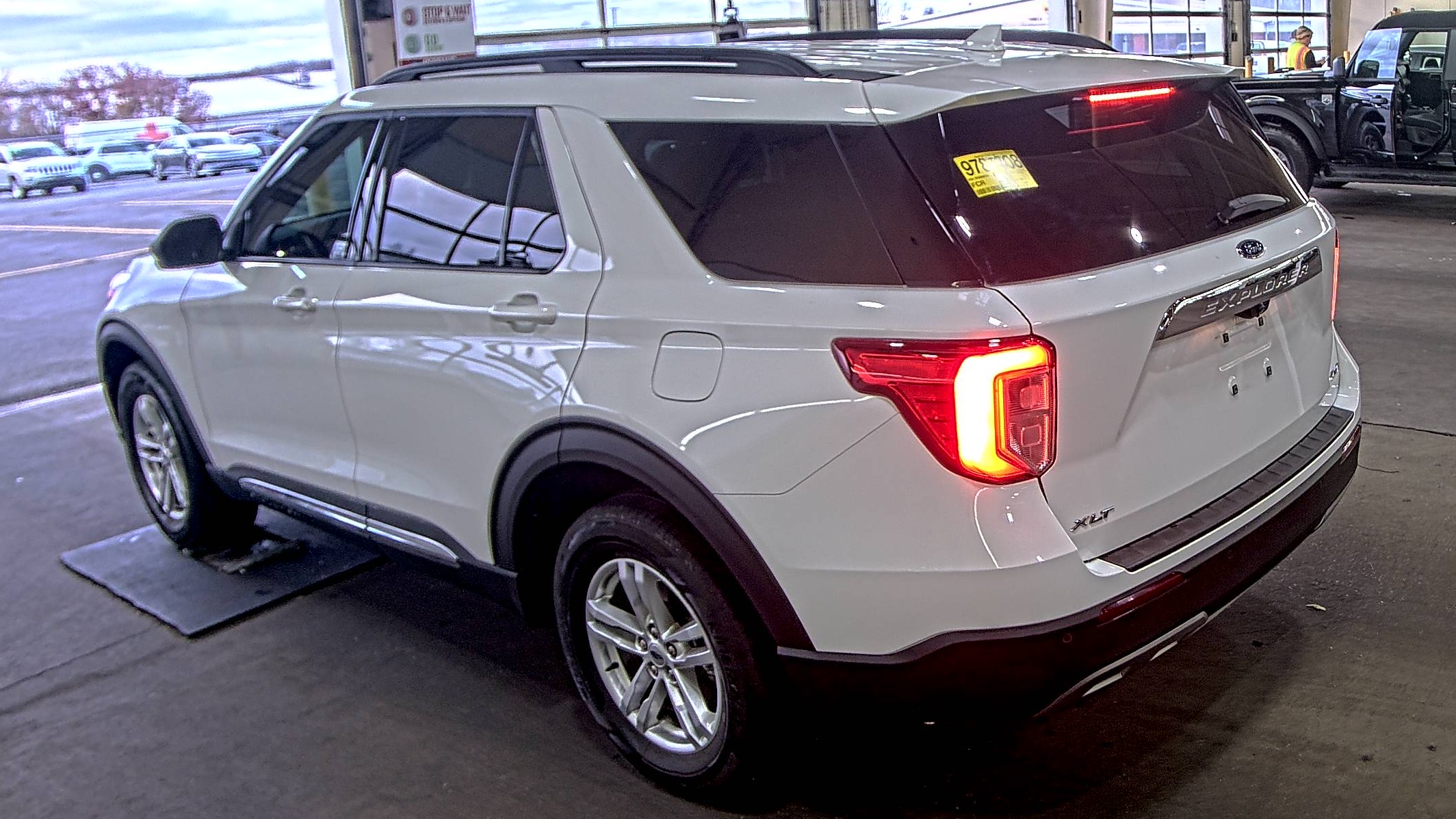 2022 Ford Explorer XLT AWD