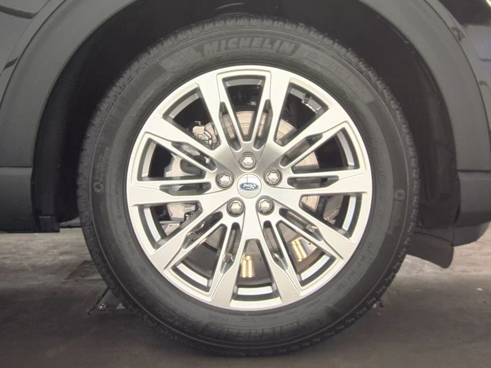 2025 Ford Explorer Platinum RWD