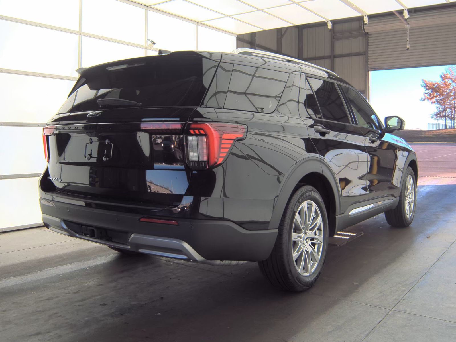 2025 Ford Explorer Platinum RWD