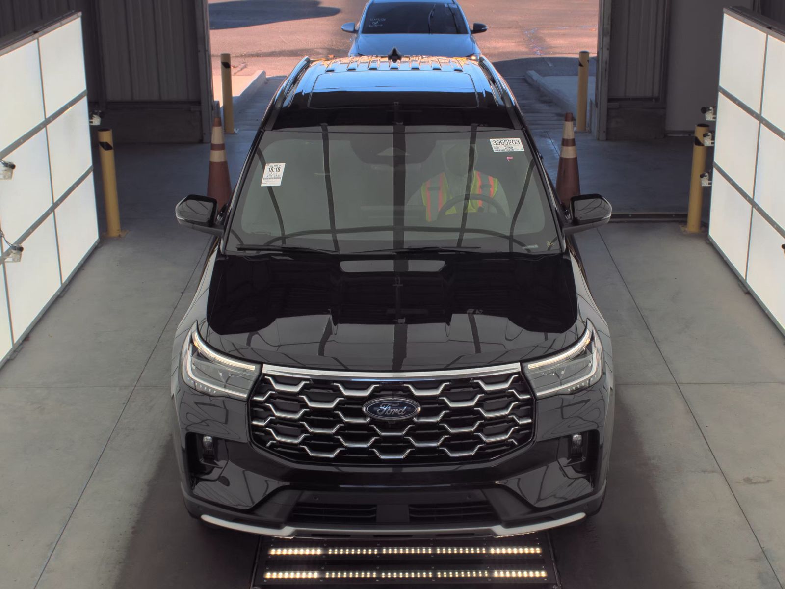 2025 Ford Explorer Platinum RWD