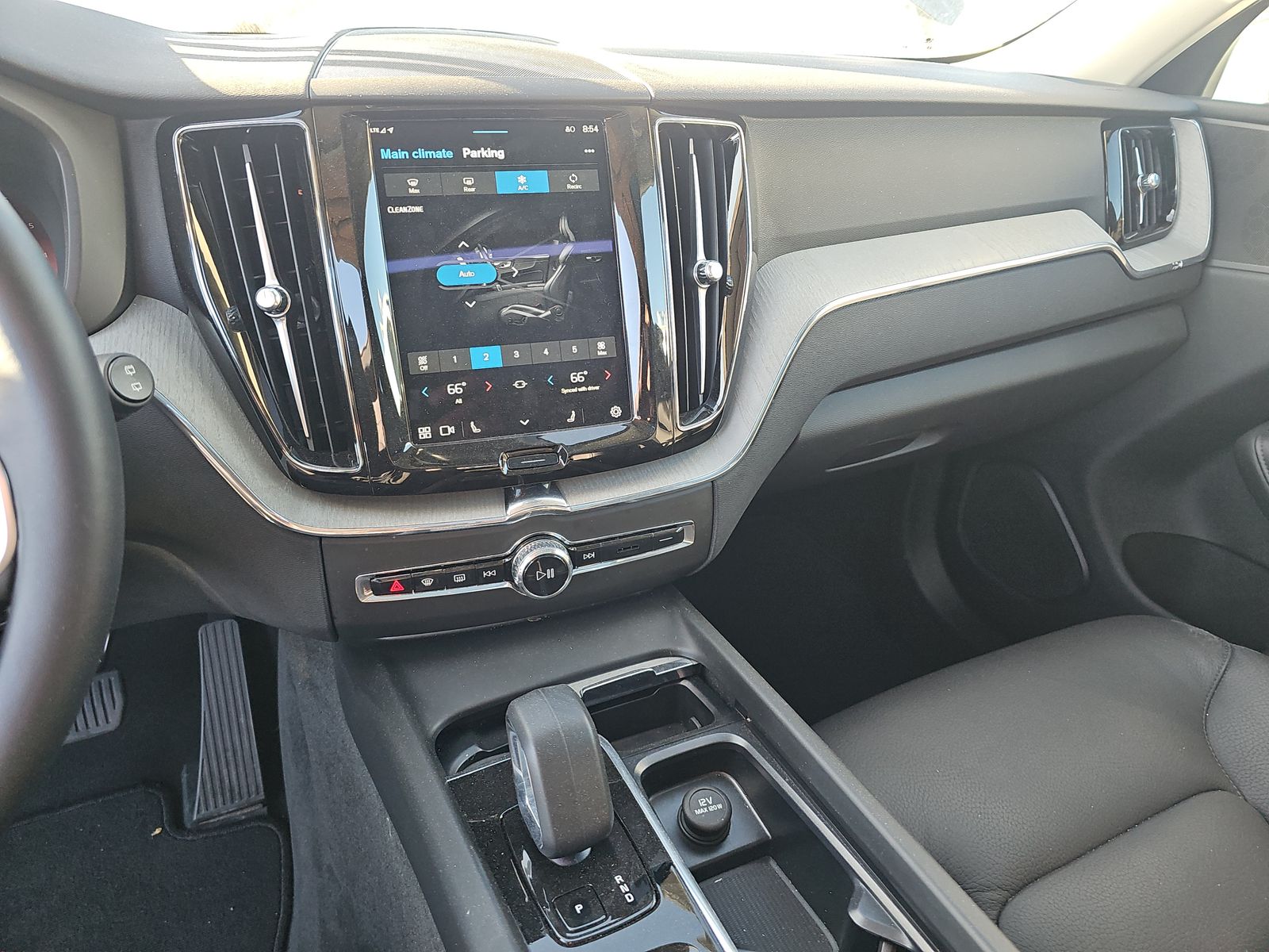 2025 Volvo XC60 B5 Plus AWD