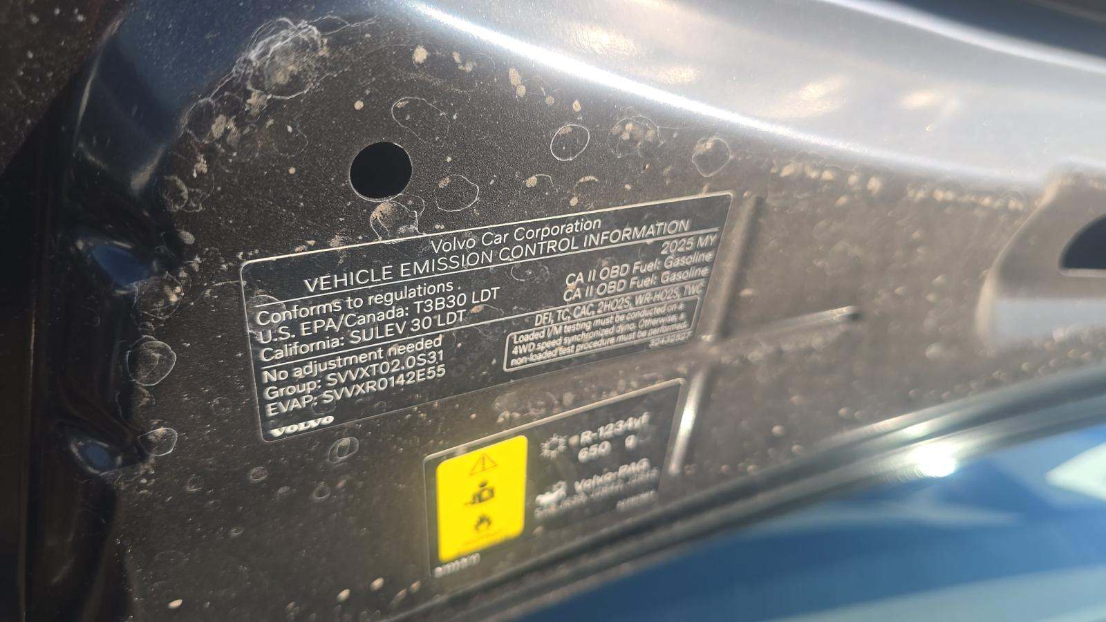 2025 Volvo XC60 B5 Plus AWD