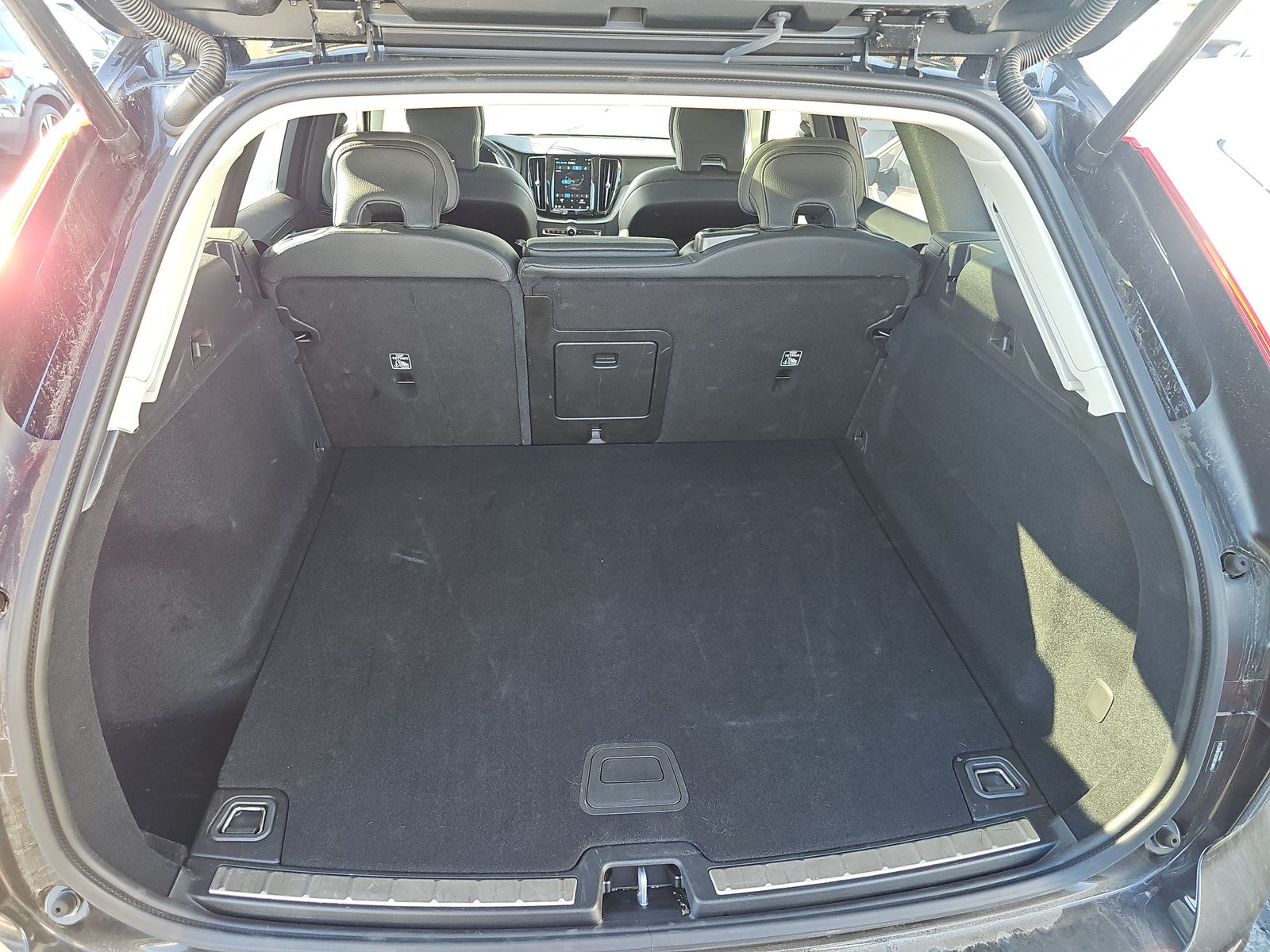 2025 Volvo XC60 B5 Plus AWD