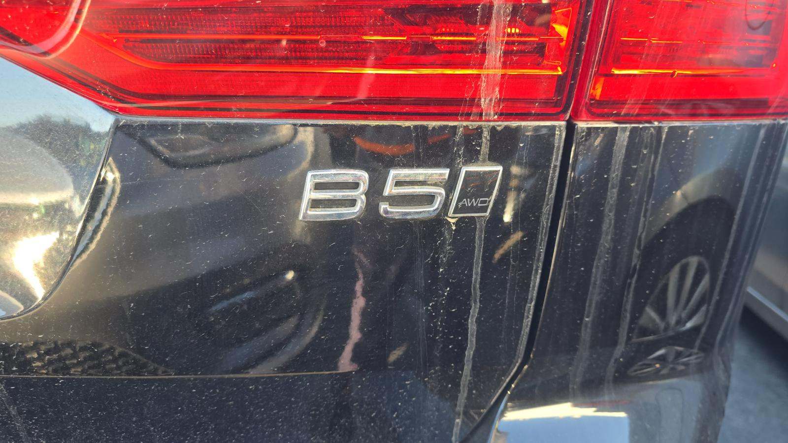 2025 Volvo XC60 B5 Plus AWD