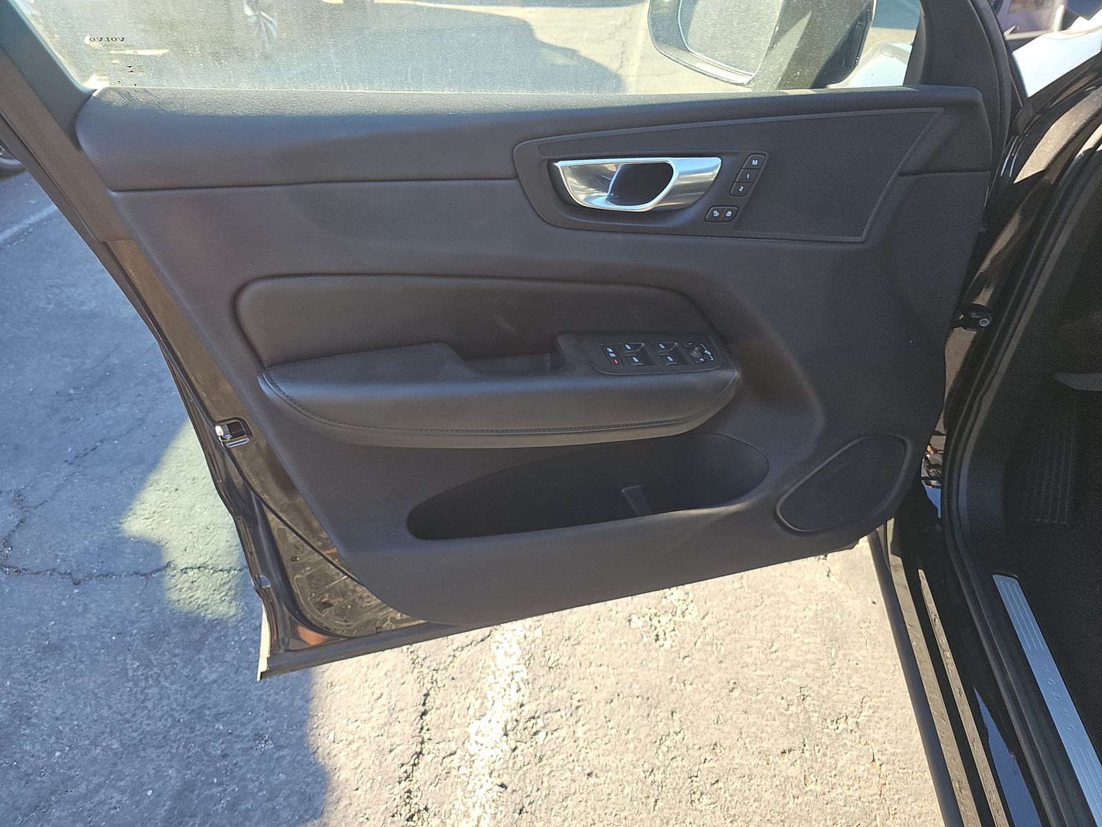 2025 Volvo XC60 B5 Plus AWD