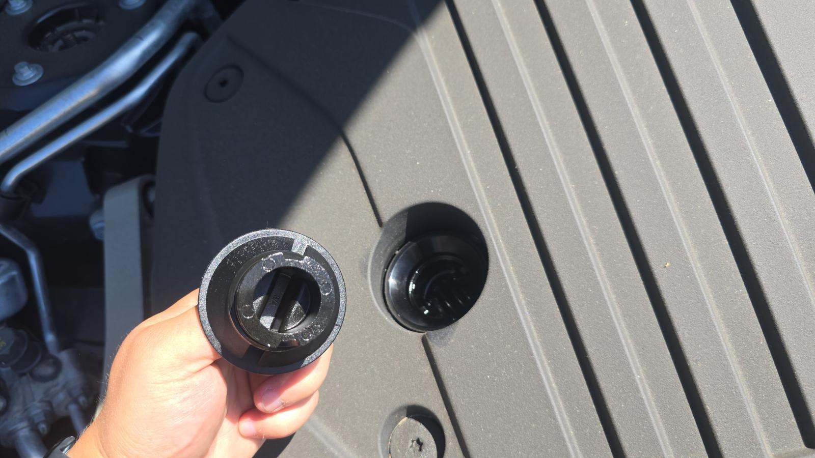 2025 Volvo XC60 B5 Plus AWD