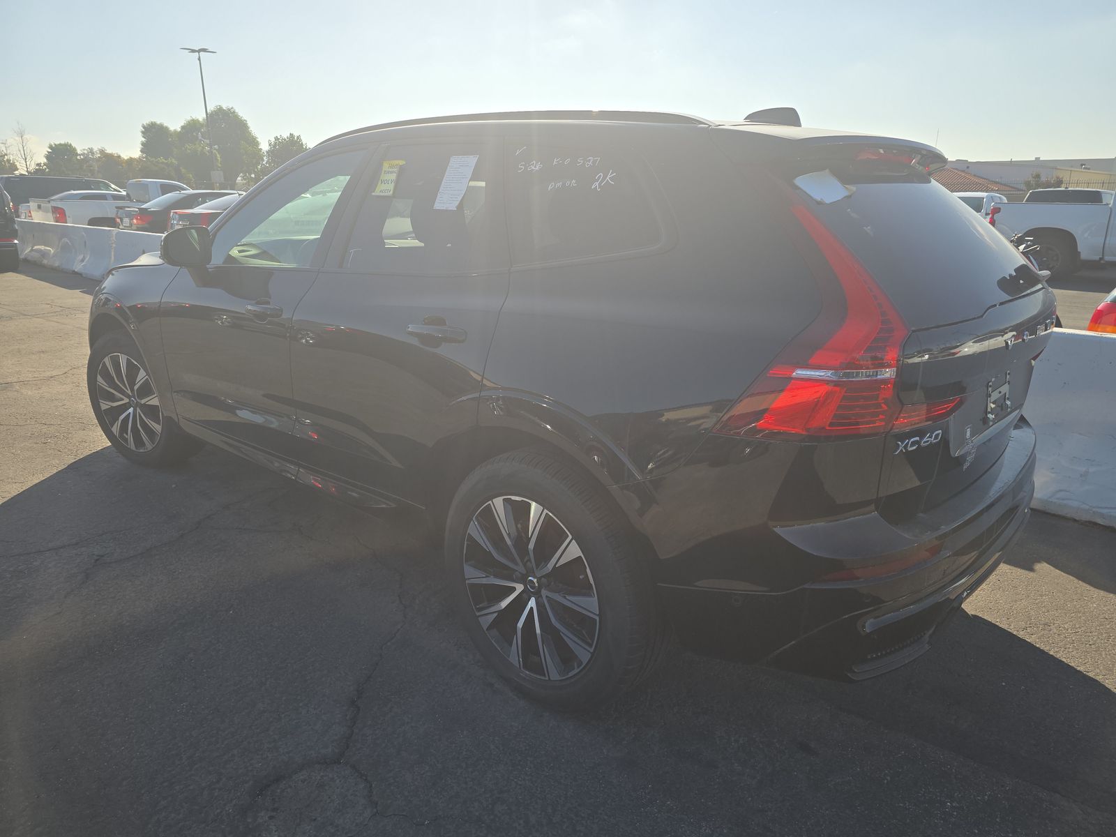 2025 Volvo XC60 B5 Plus AWD