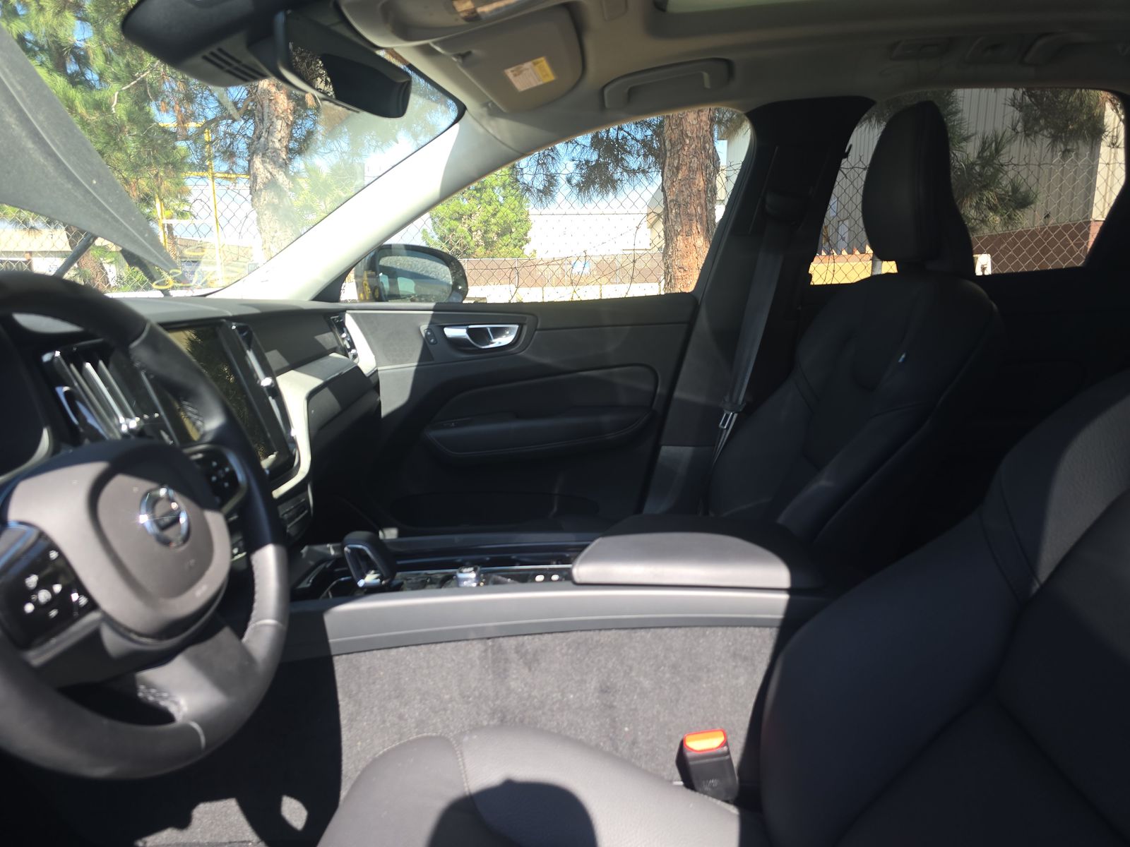 2025 Volvo XC60 B5 Plus AWD