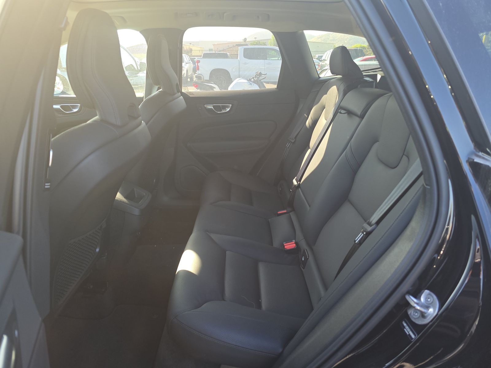 2025 Volvo XC60 B5 Plus AWD