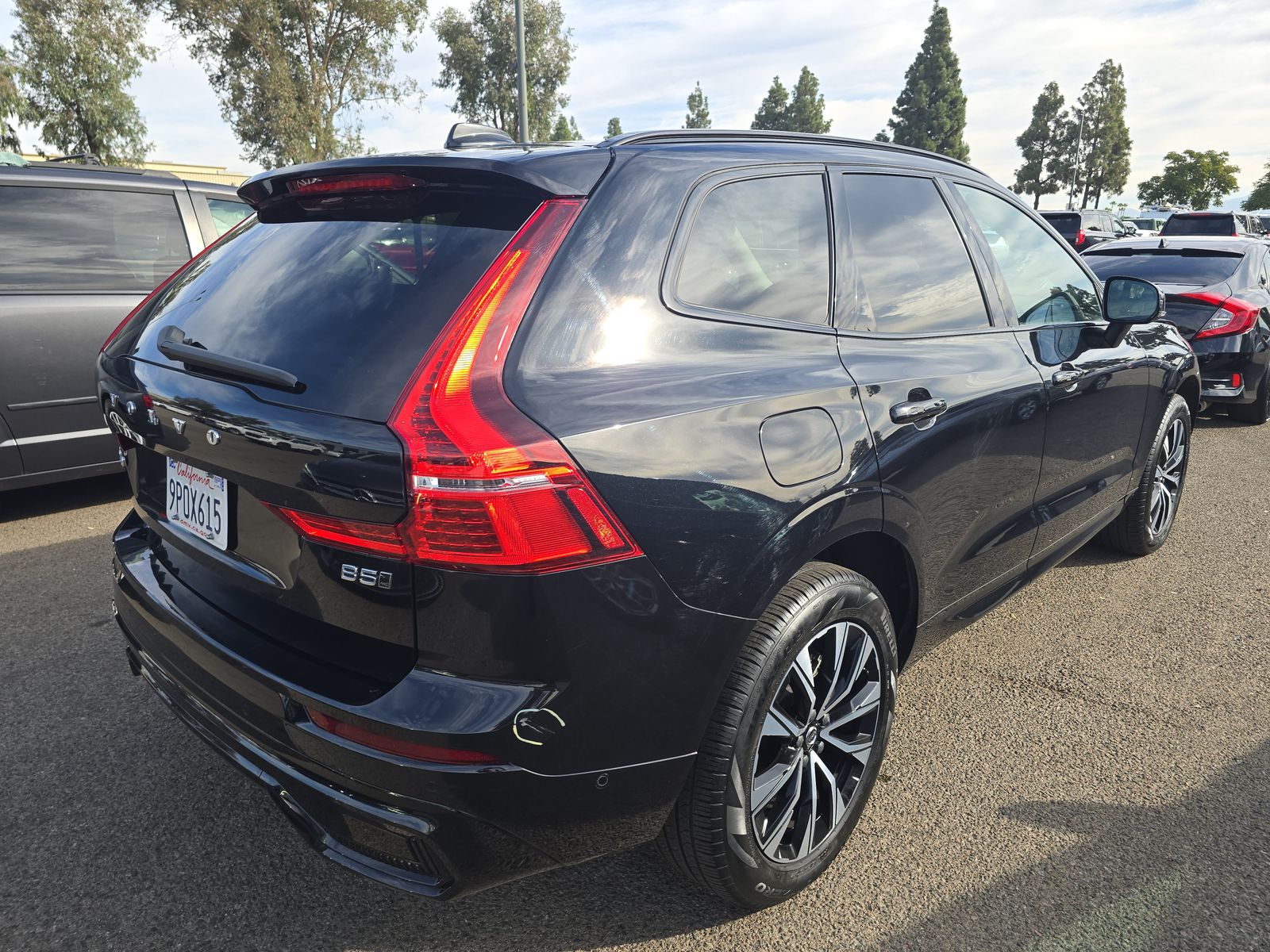 2025 Volvo XC60 B5 Plus AWD