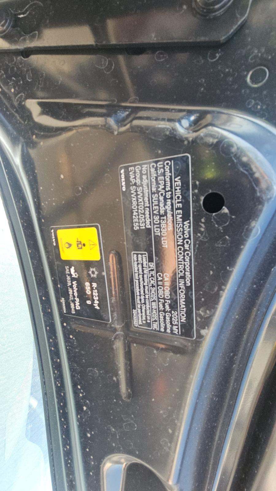 2025 Volvo XC60 B5 Plus AWD