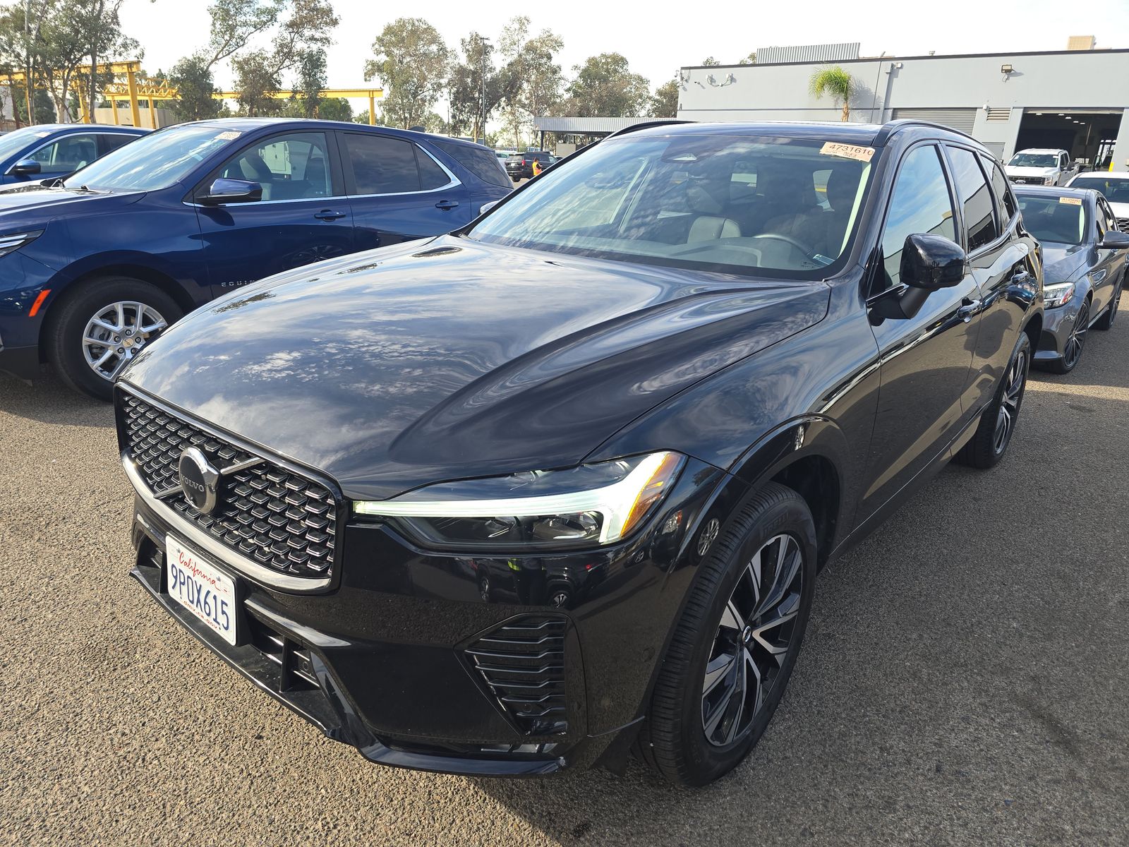 2025 Volvo XC60 B5 Plus AWD