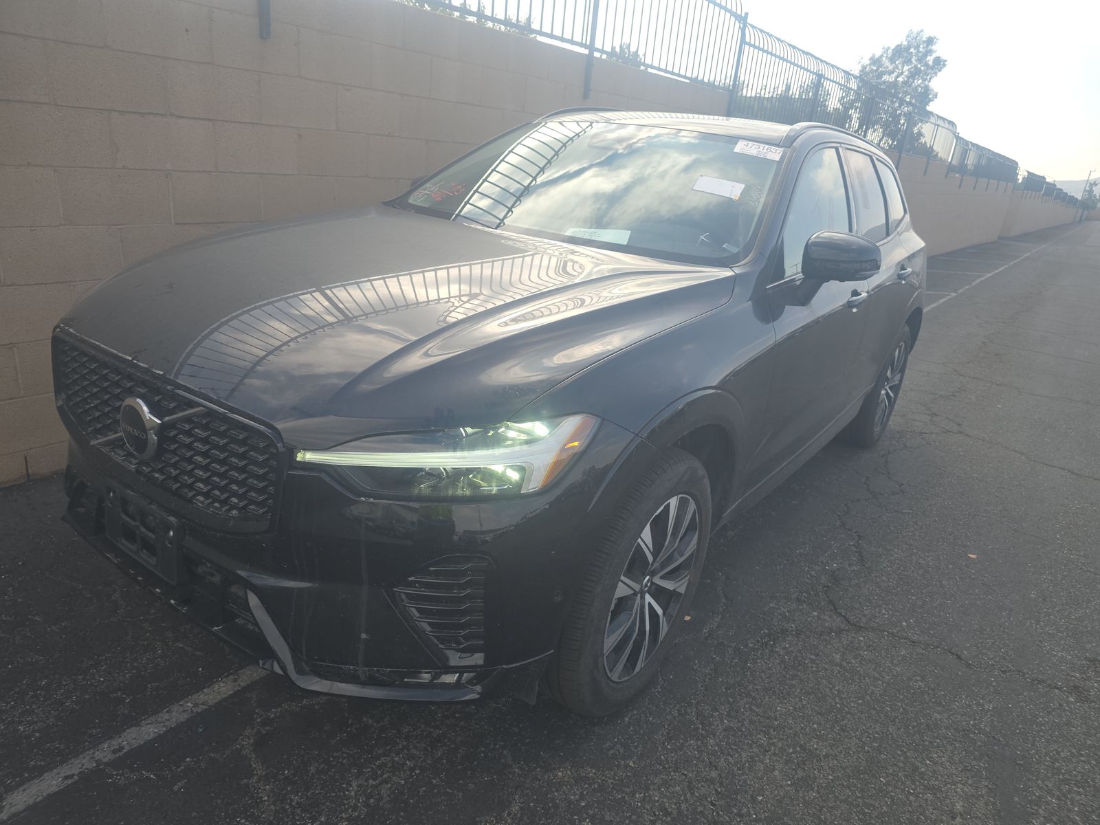 2025 Volvo XC60 B5 Plus AWD