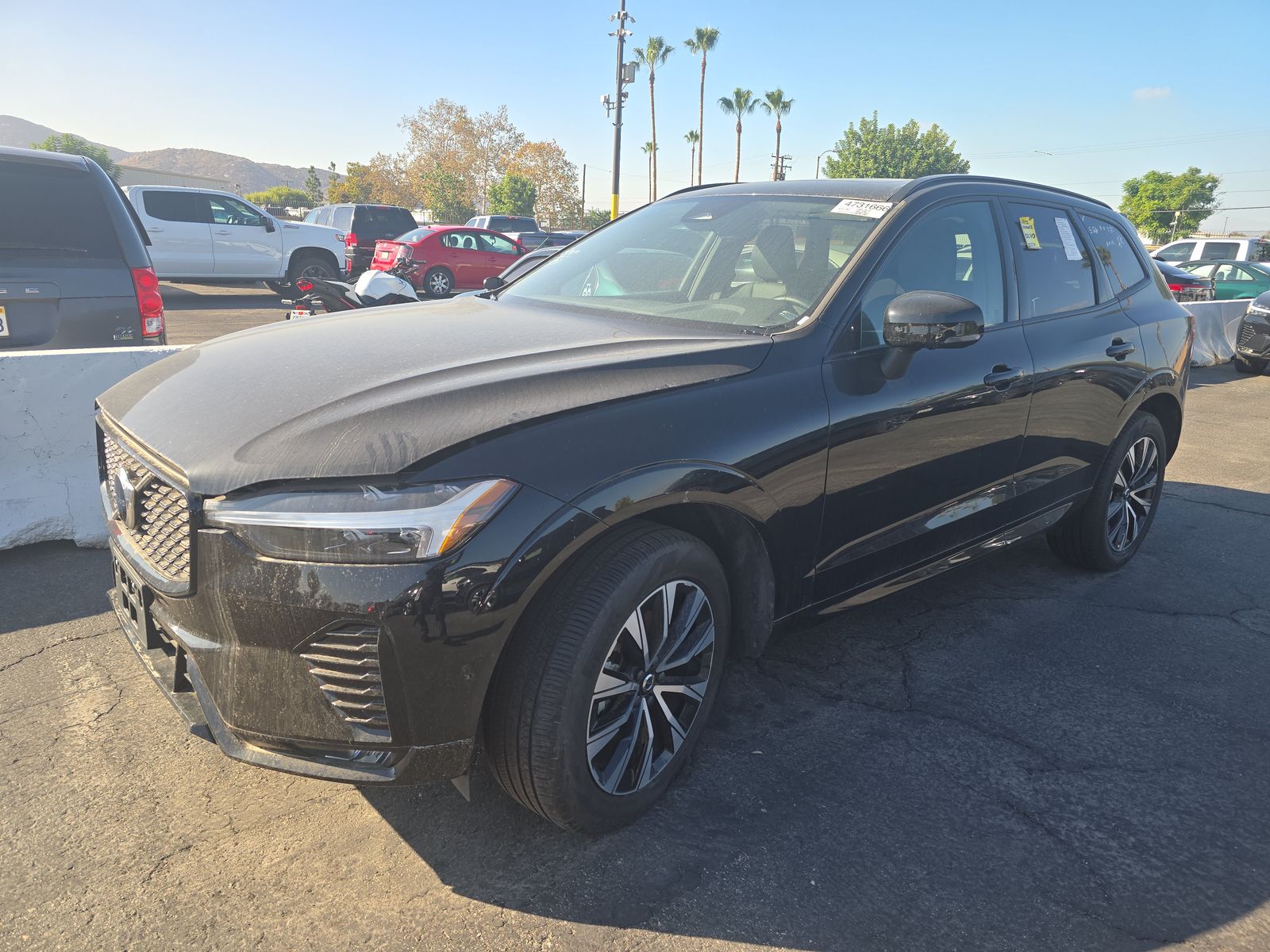 2025 Volvo XC60 B5 Plus AWD