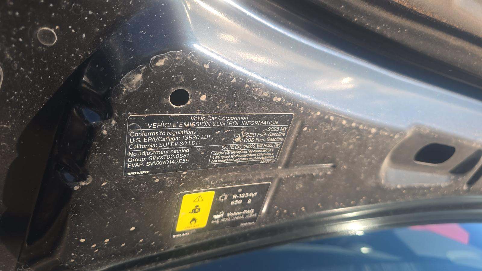 2025 Volvo XC60 B5 Plus AWD