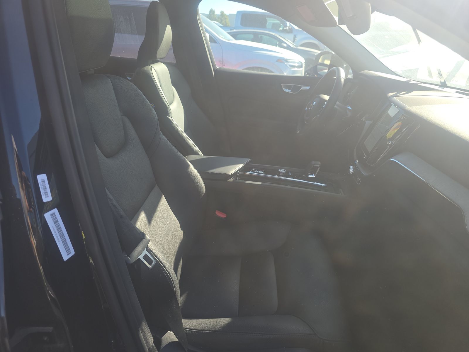 2025 Volvo XC60 B5 Plus AWD