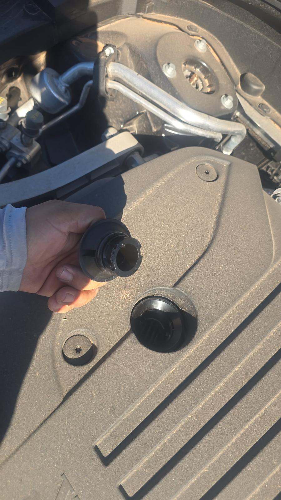 2025 Volvo XC60 B5 Plus AWD