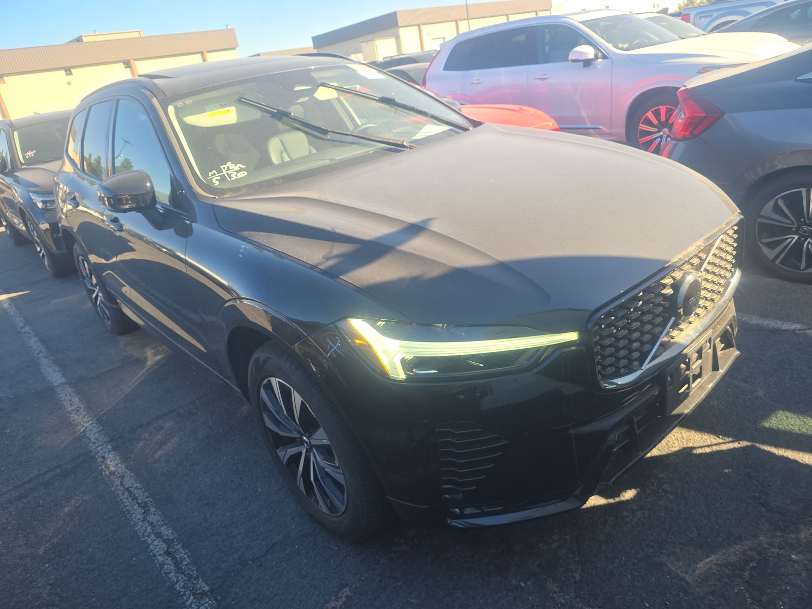 2025 Volvo XC60 B5 Plus AWD