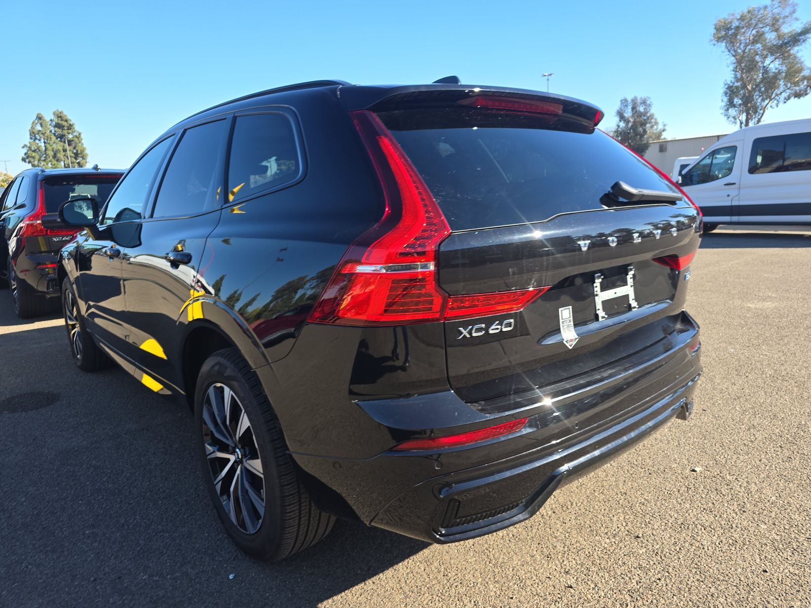 2025 Volvo XC60 B5 Plus AWD