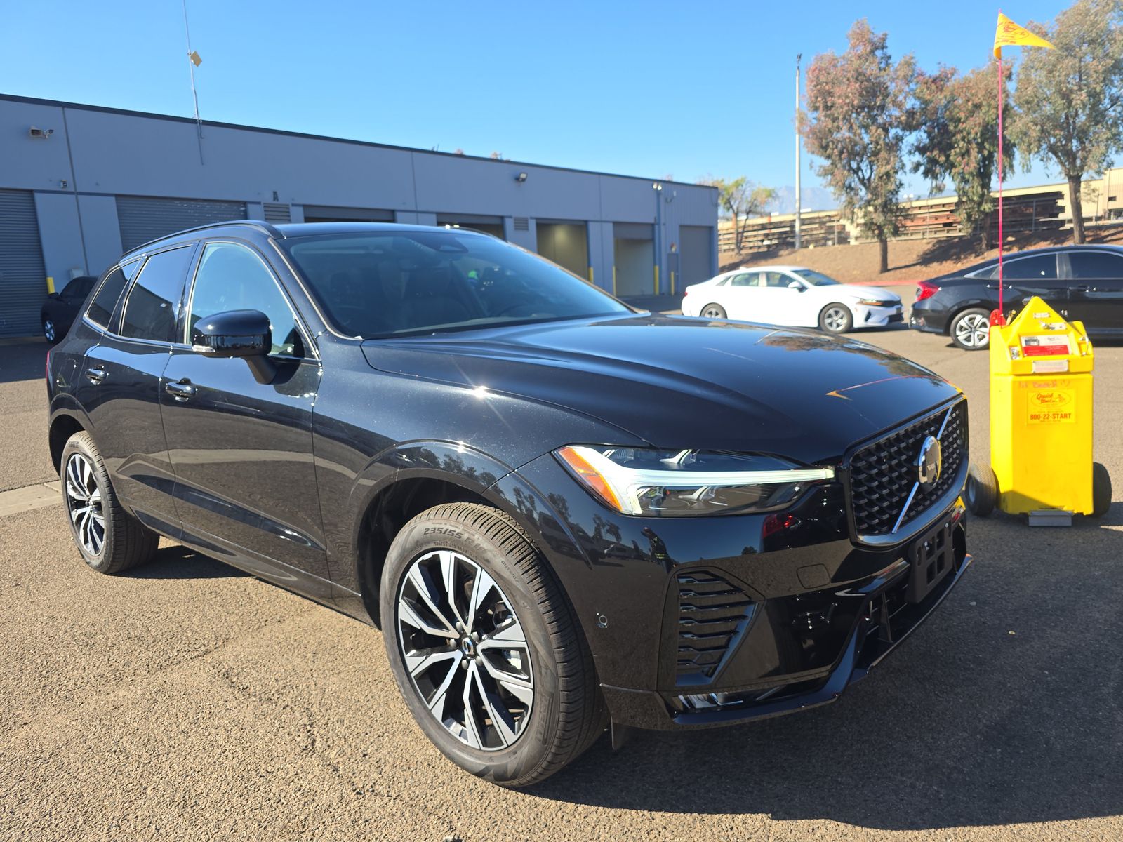 2025 Volvo XC60 B5 Plus AWD