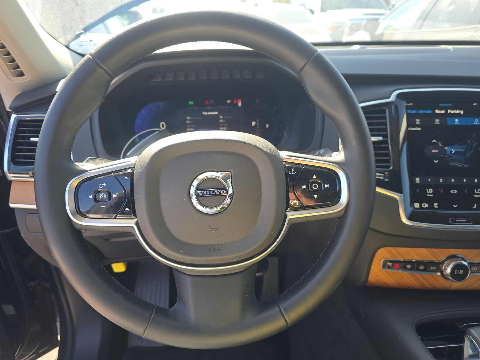 2025 Volvo XC90 B6 Plus AWD