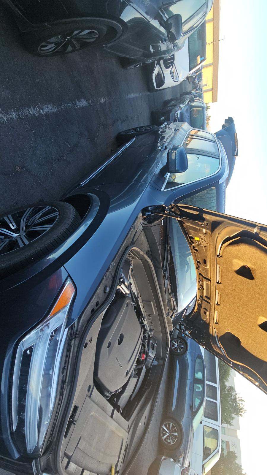 2025 Volvo XC90 B6 Plus AWD