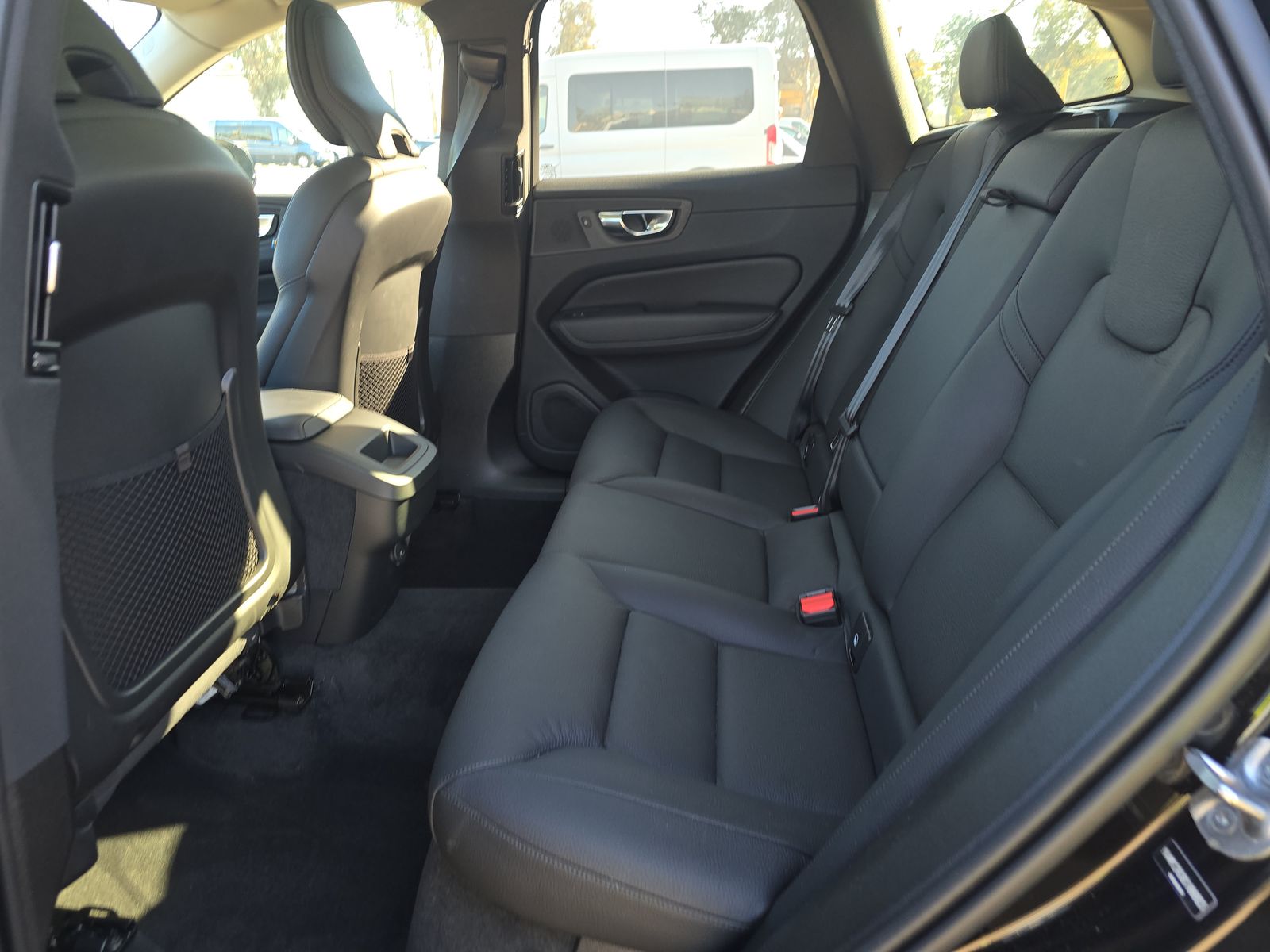 2025 Volvo XC60 B5 Plus AWD