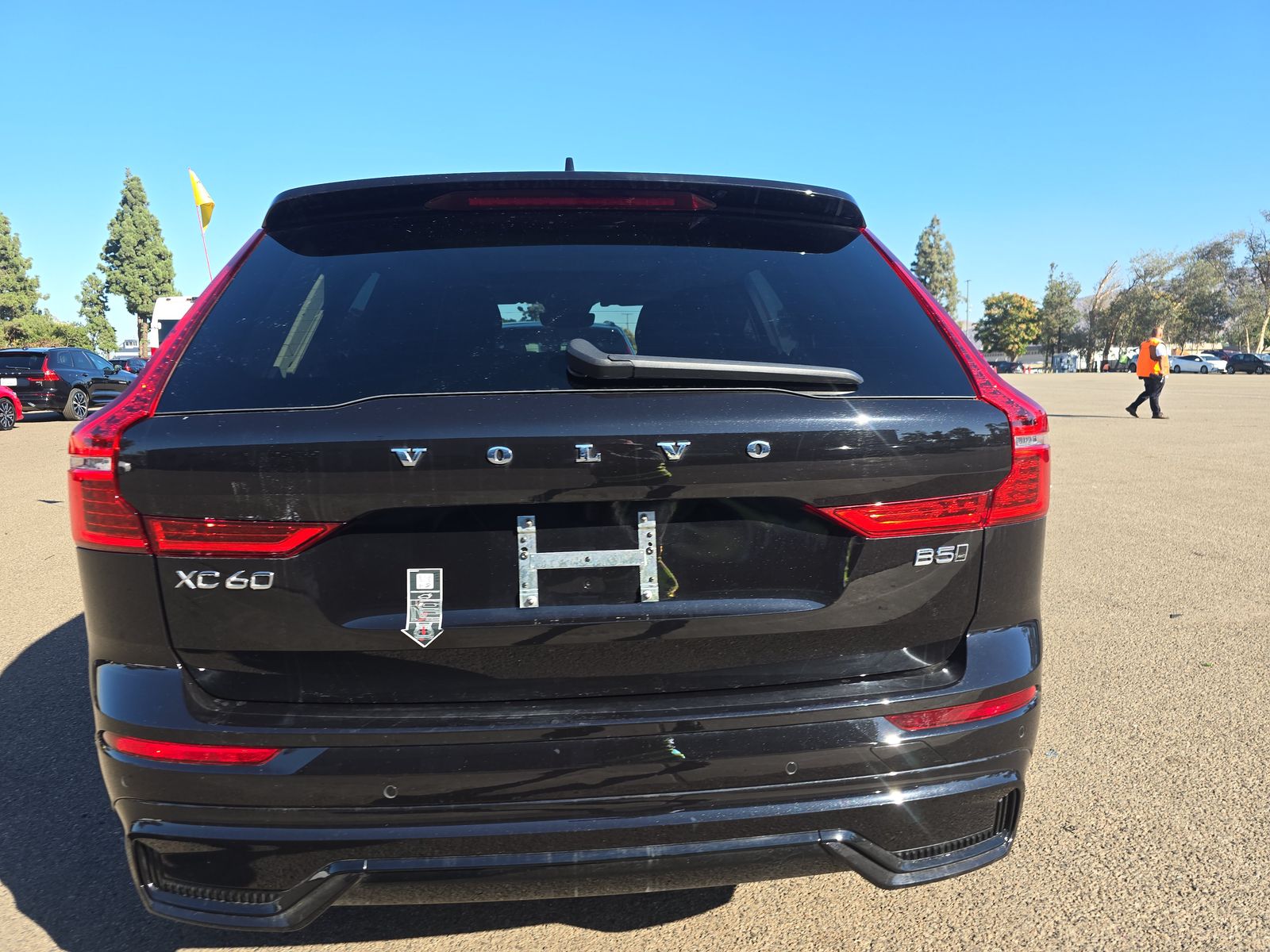 2025 Volvo XC60 B5 Plus AWD