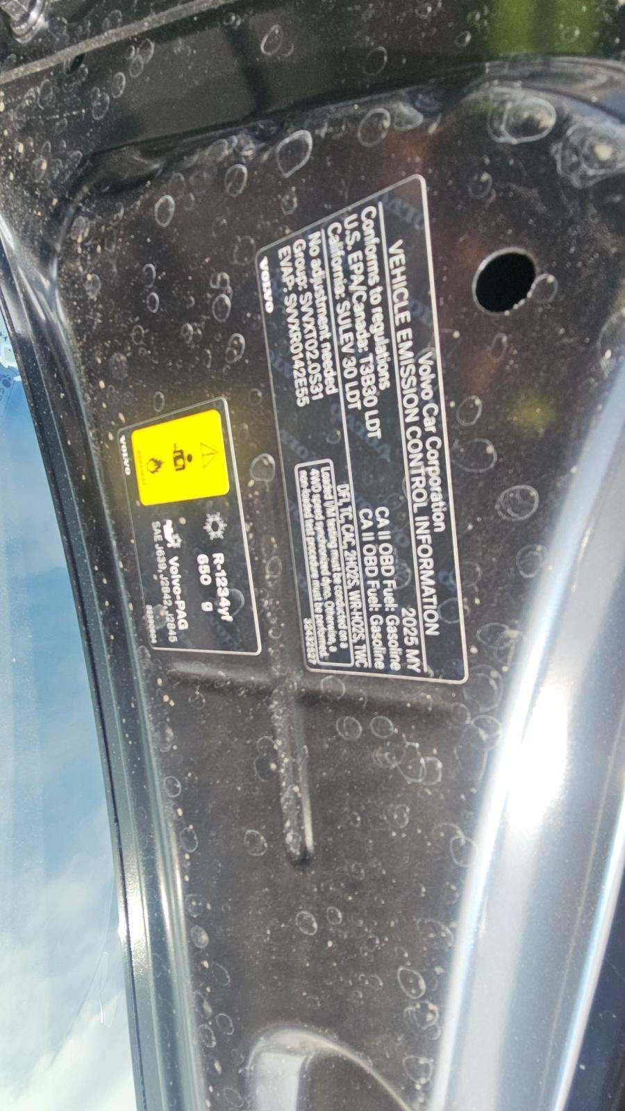 2025 Volvo XC60 B5 Plus AWD