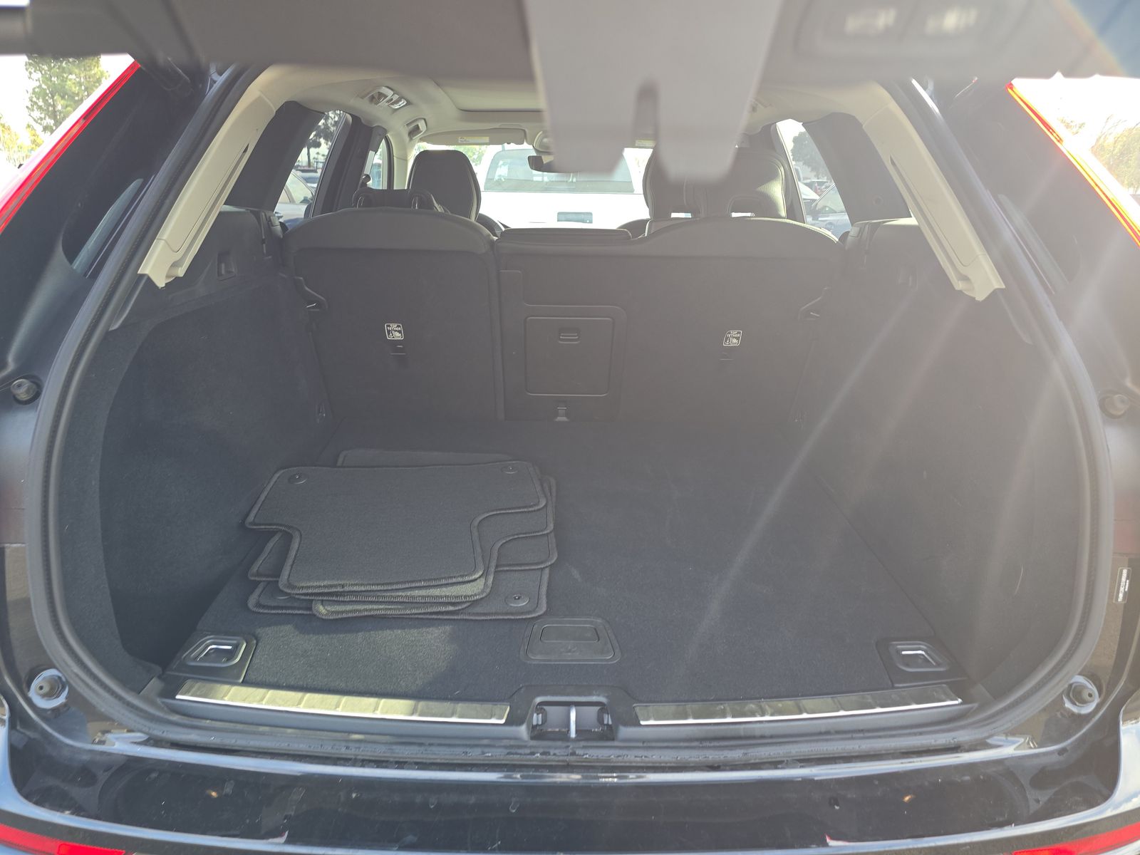 2025 Volvo XC60 B5 Plus AWD