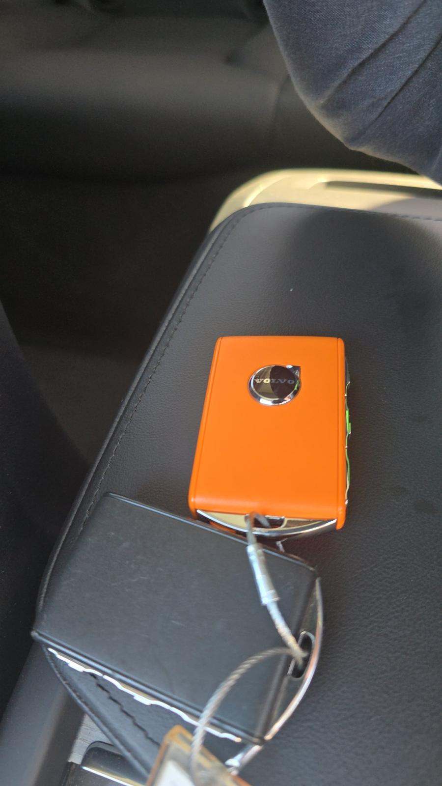 2025 Volvo XC60 B5 Plus AWD