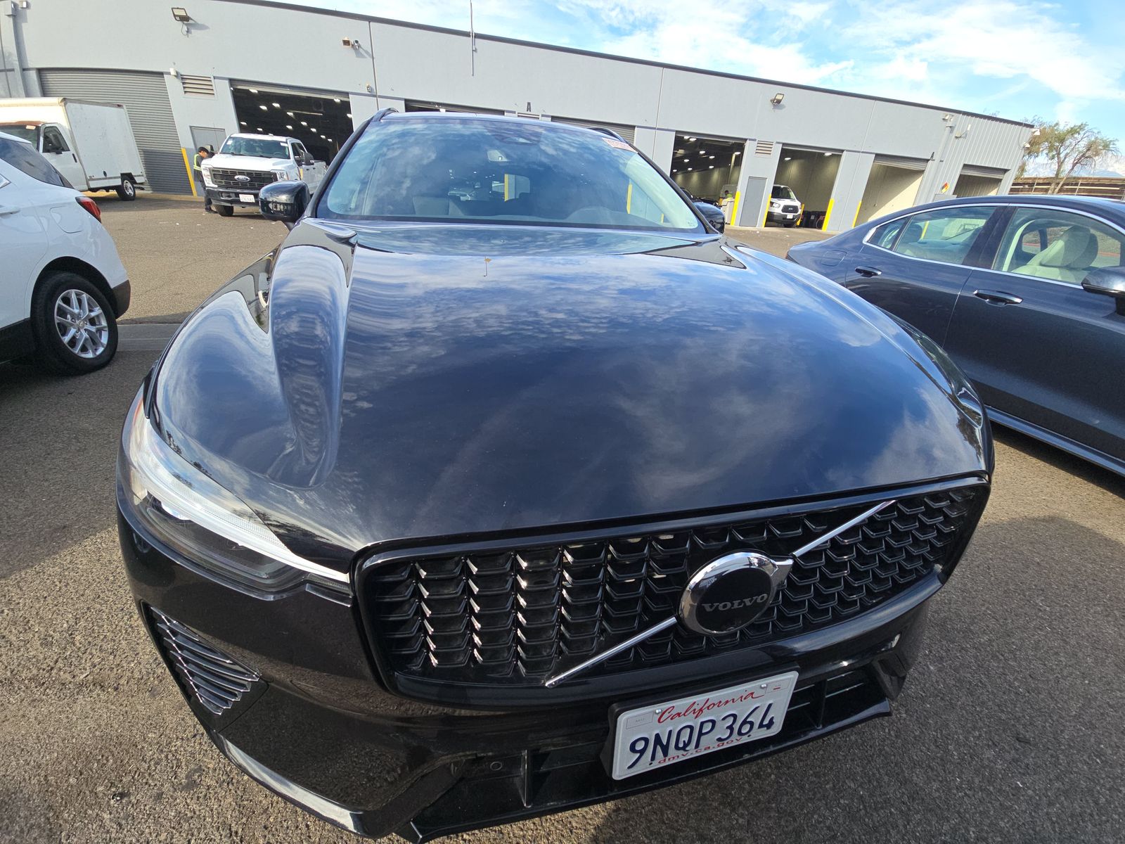 2025 Volvo XC60 B5 Plus AWD