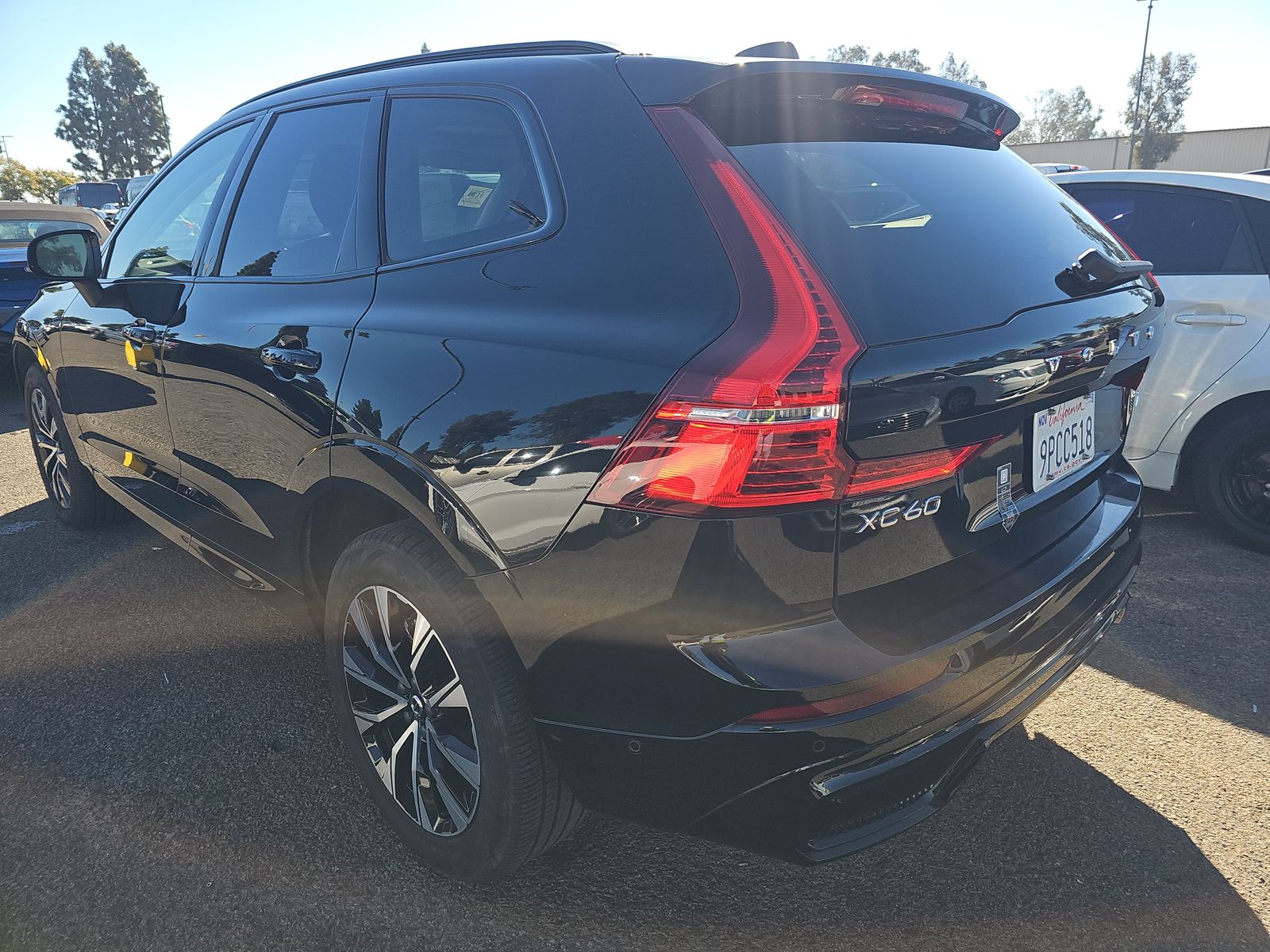 2025 Volvo XC60 B5 Plus AWD