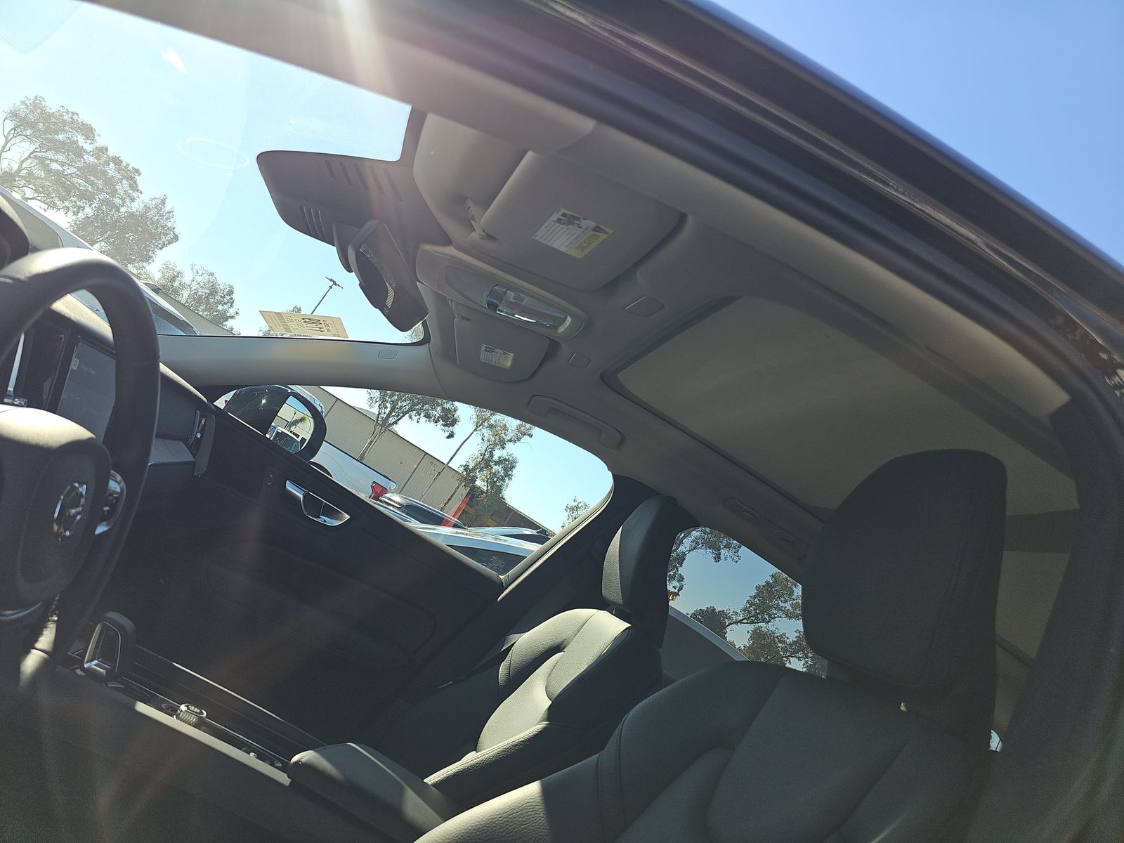 2025 Volvo XC60 B5 Plus AWD