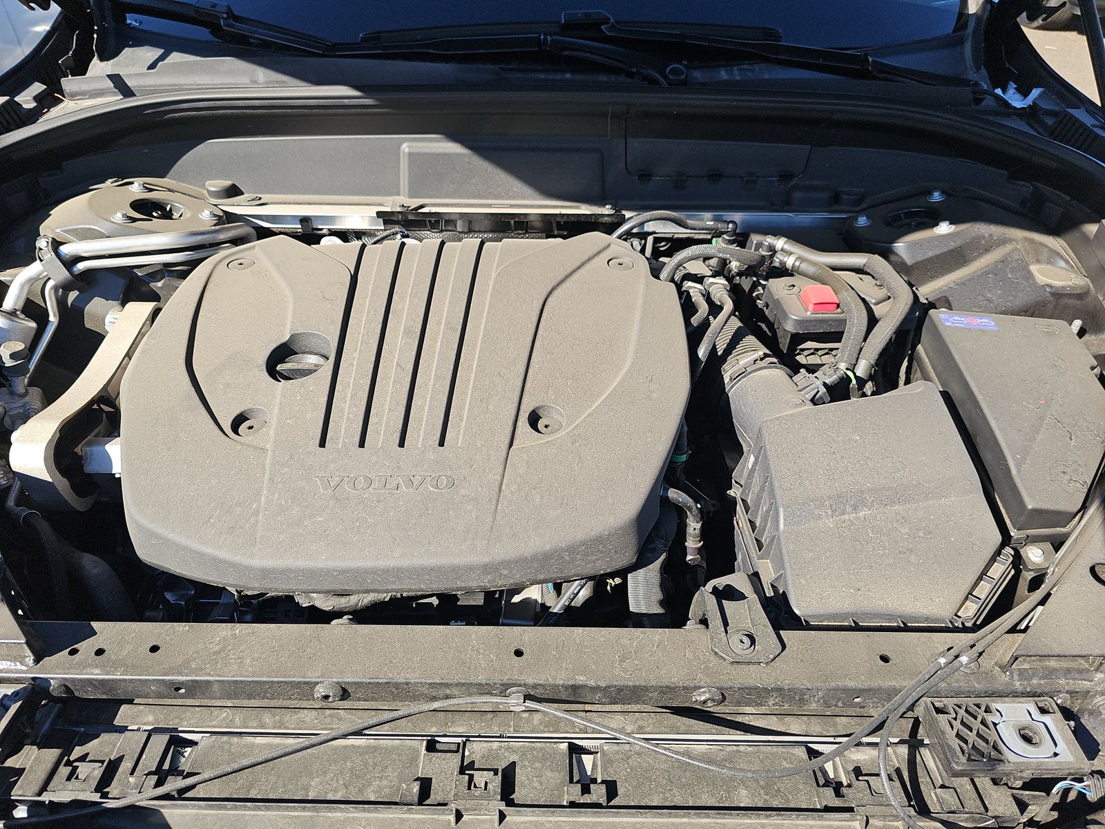 2025 Volvo XC60 B5 Plus AWD